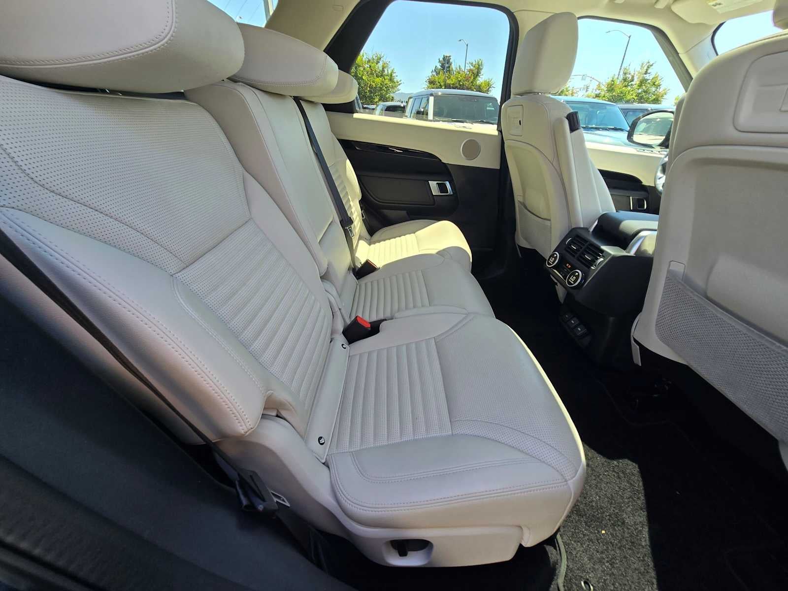2023 Land Rover Discovery S