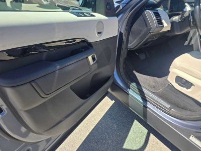 2023 Land Rover Discovery S