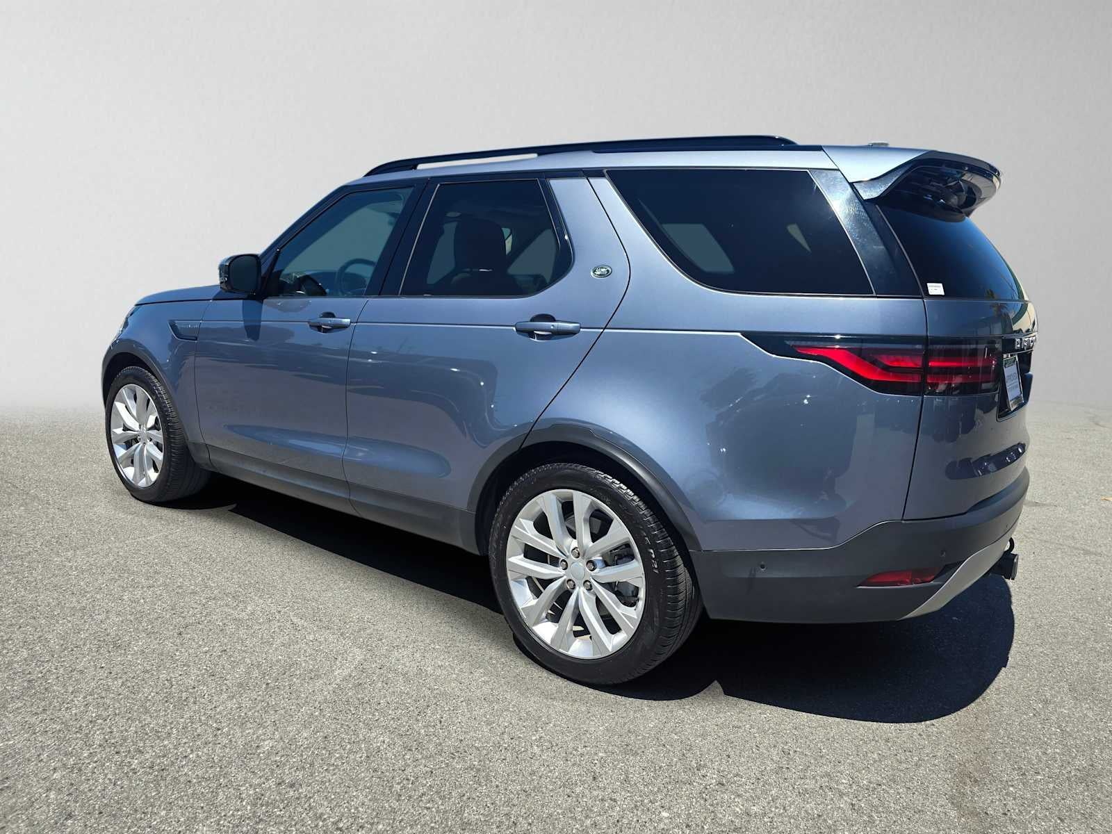 2023 Land Rover Discovery S