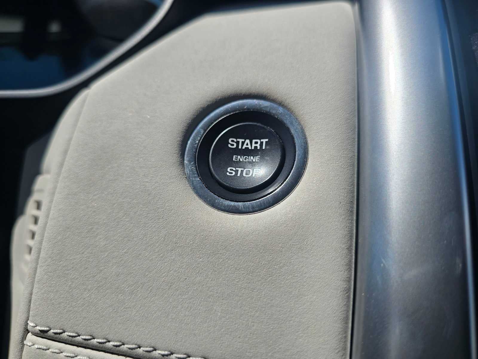 2023 Land Rover Discovery S