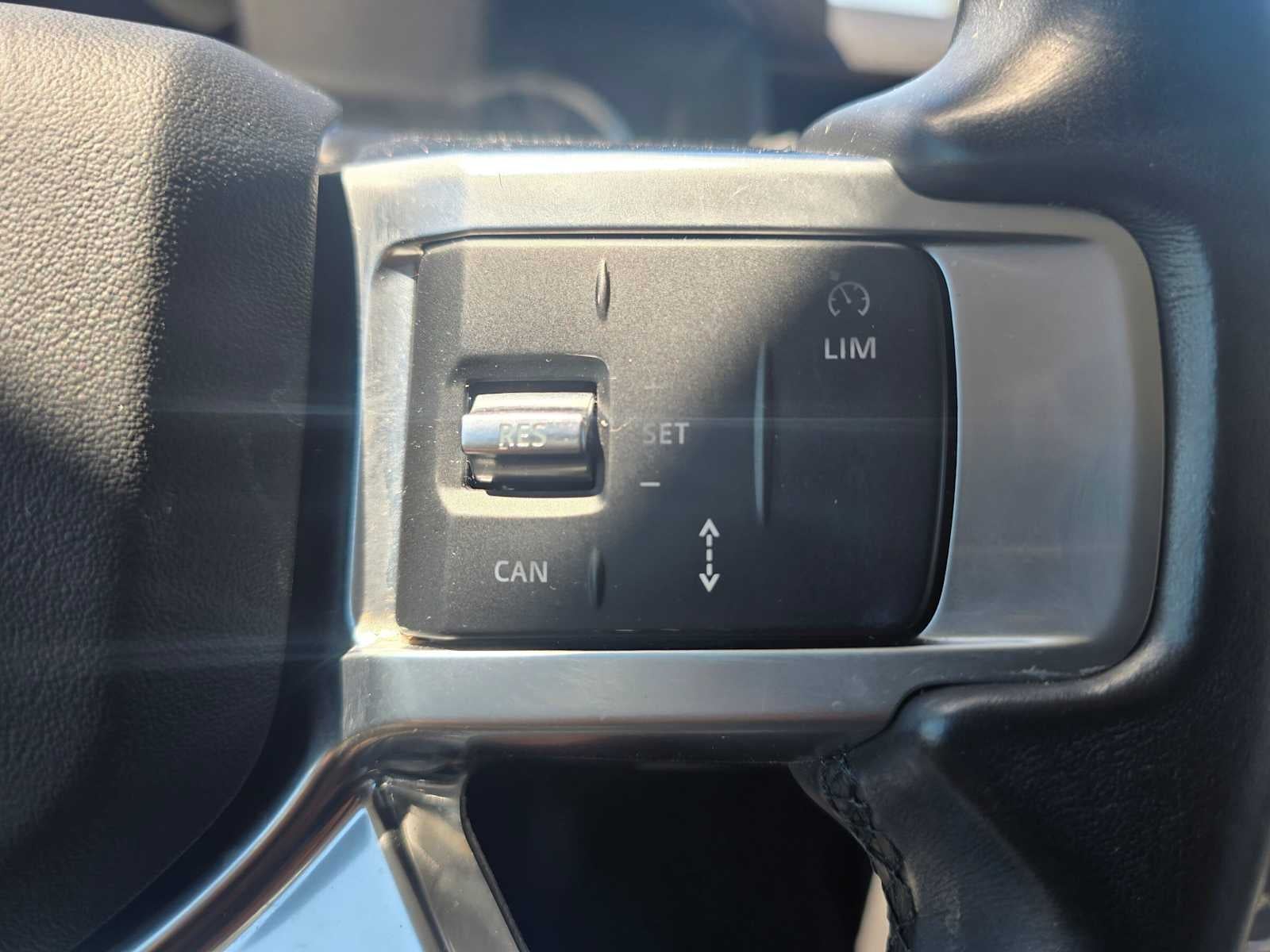 2023 Land Rover Discovery S