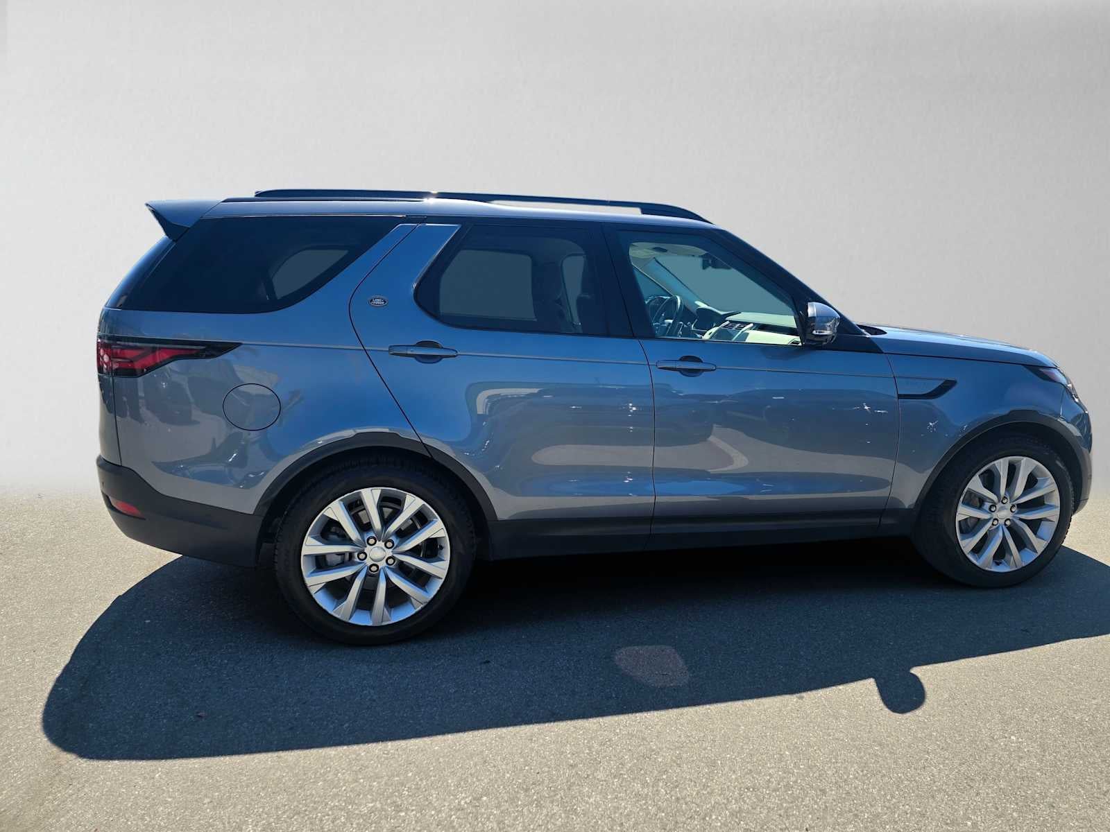 2023 Land Rover Discovery S