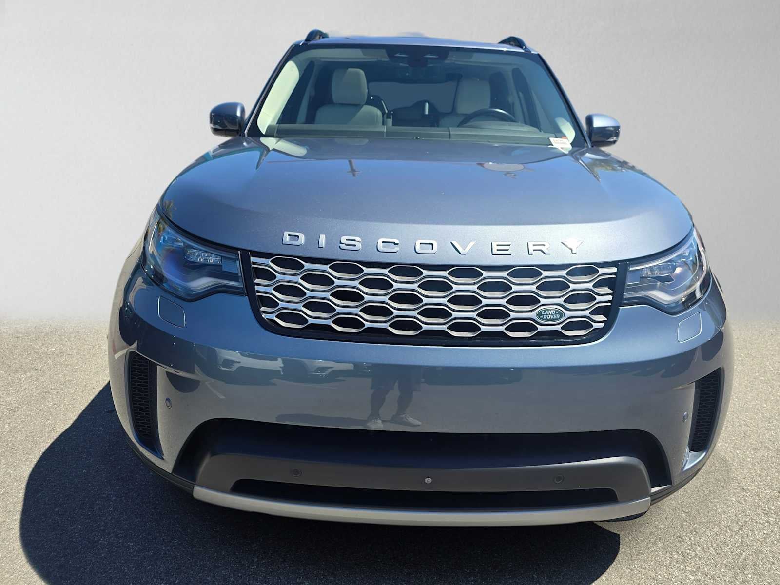 2023 Land Rover Discovery S