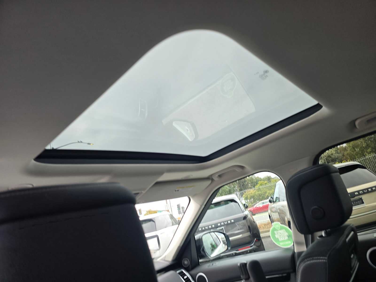 2024 Land Rover Discovery S