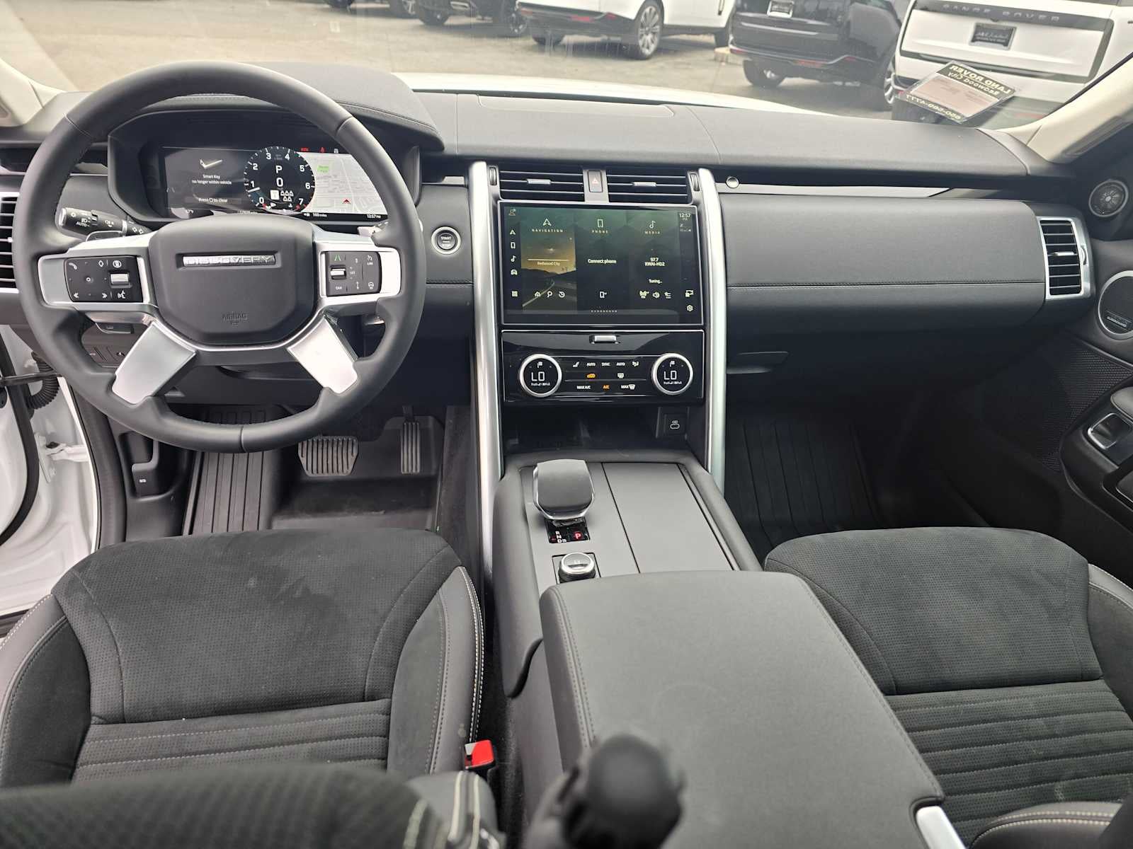 2024 Land Rover Discovery S