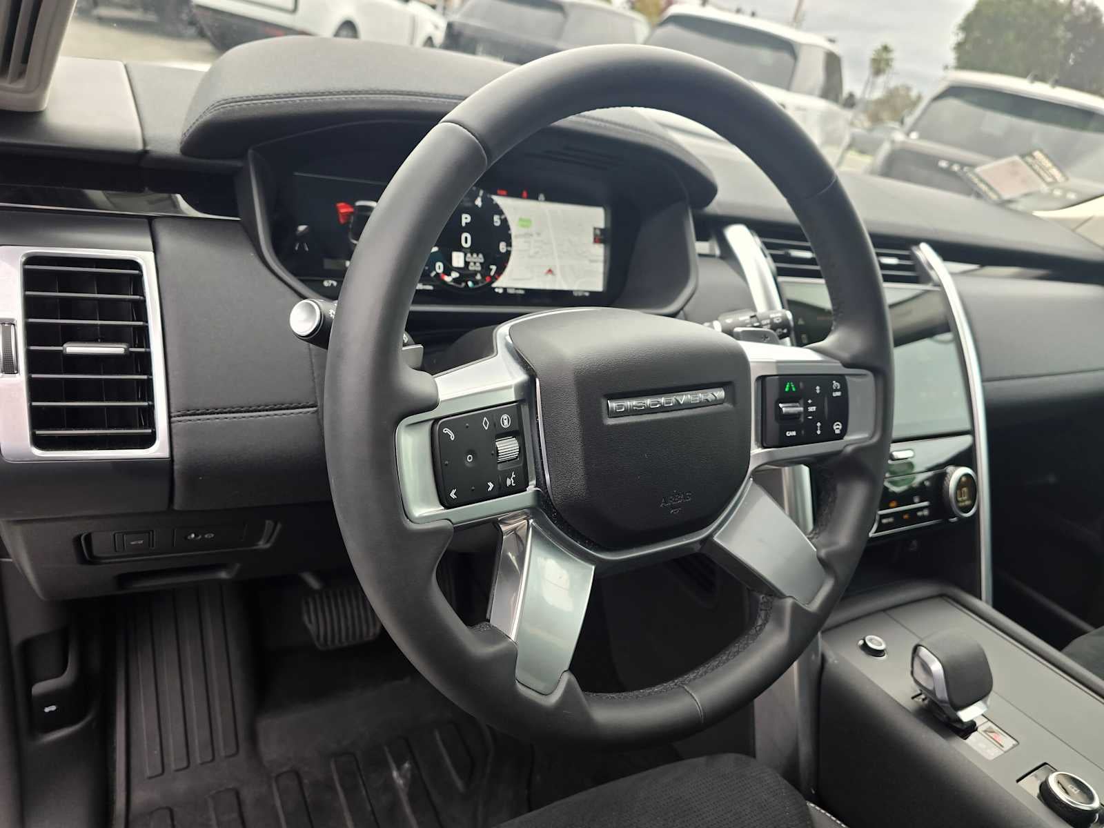 2024 Land Rover Discovery S