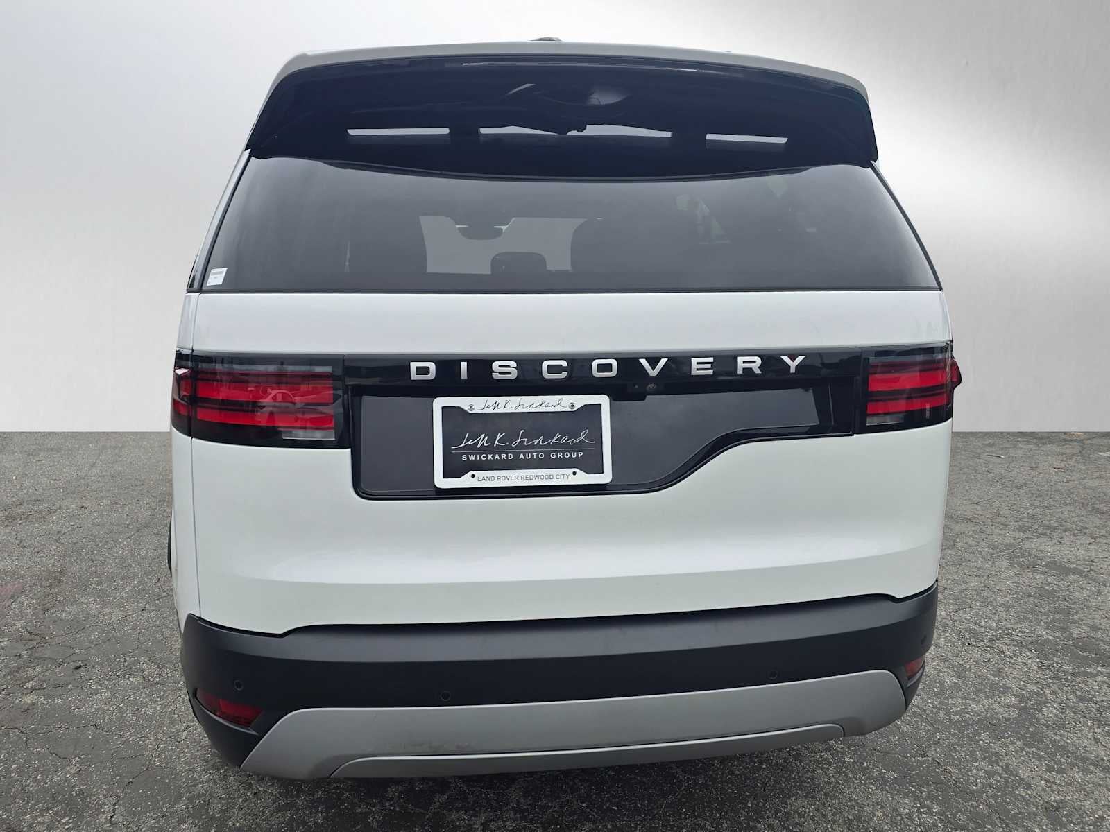 2024 Land Rover Discovery S