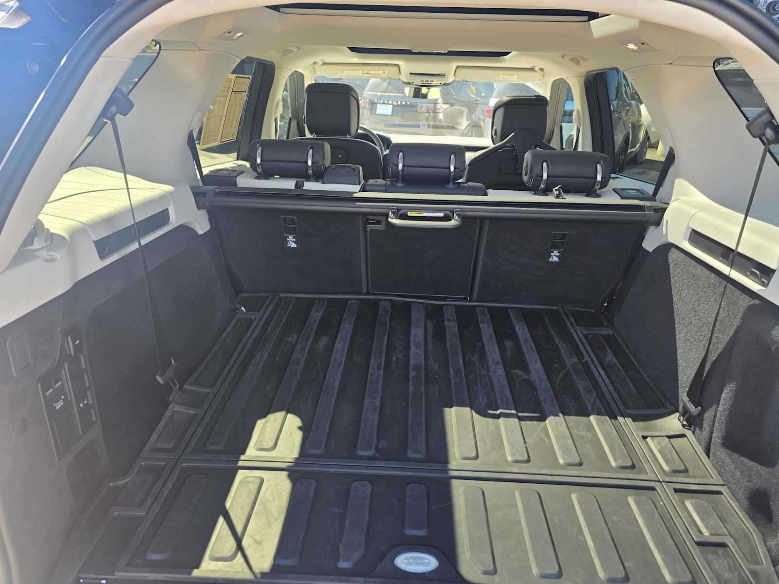 2025 Land Rover Discovery S
