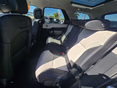 2025 Land Rover Discovery S