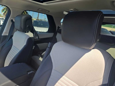2025 Land Rover Discovery S