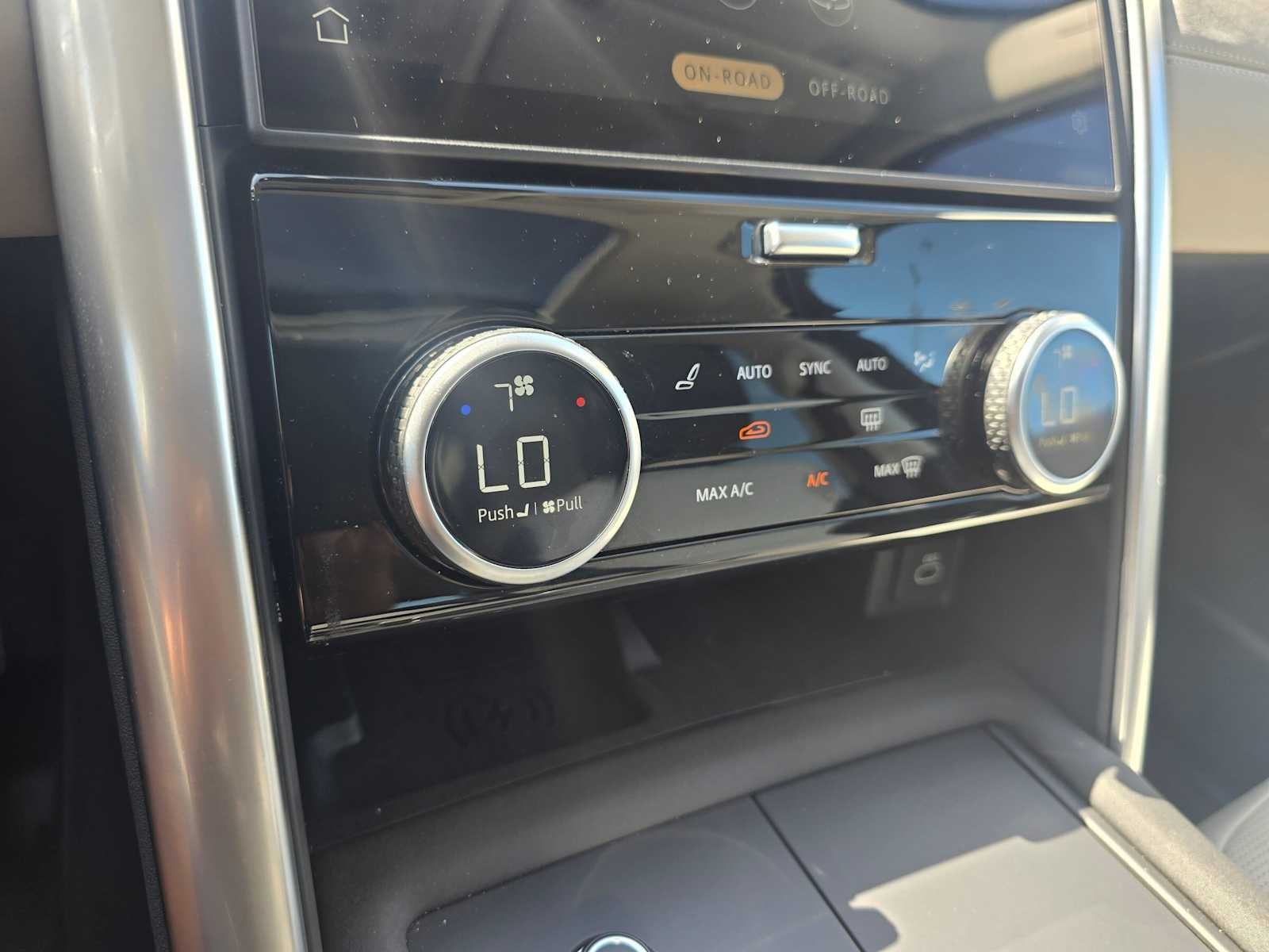 2025 Land Rover Discovery S