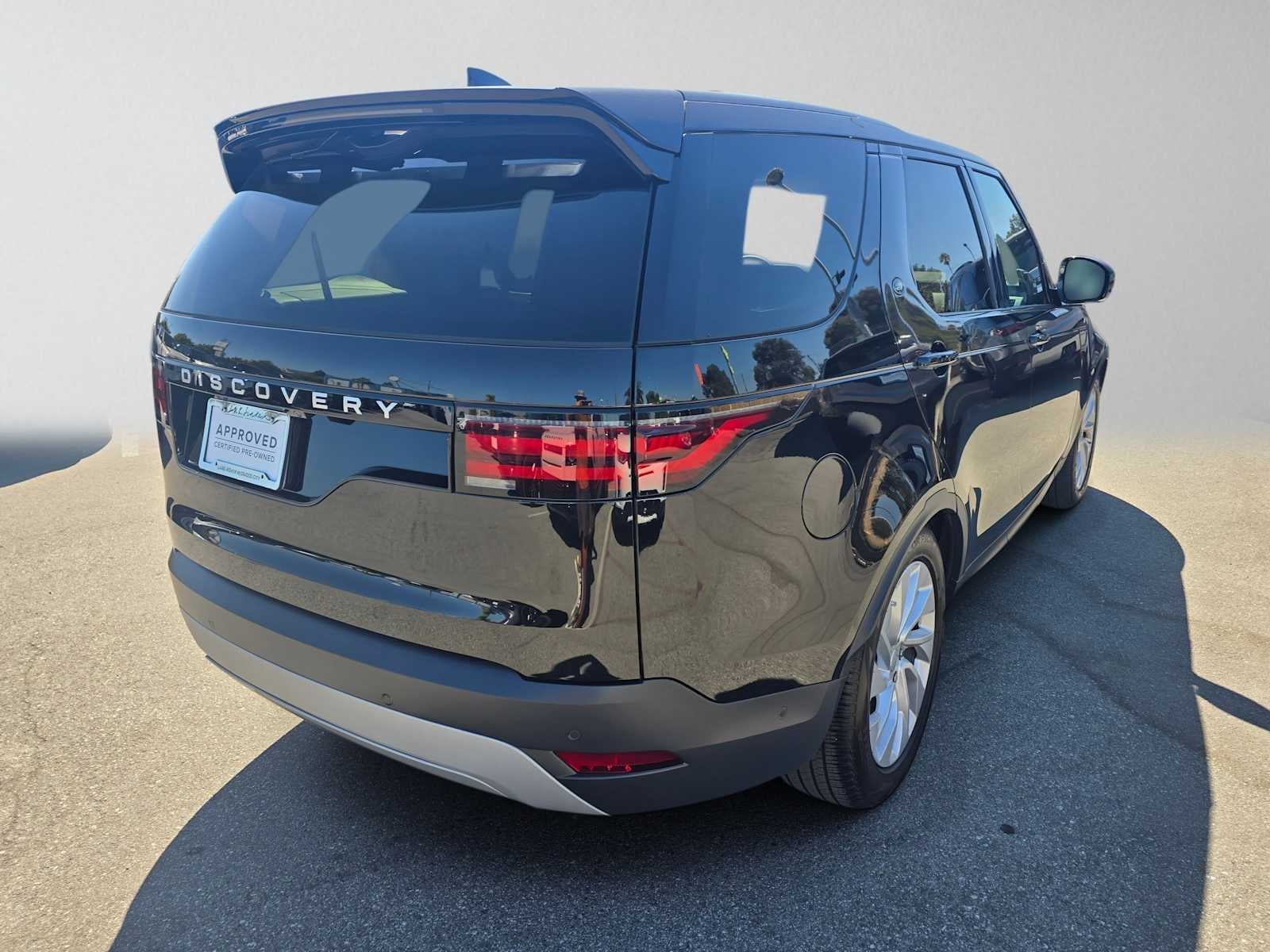 2025 Land Rover Discovery S