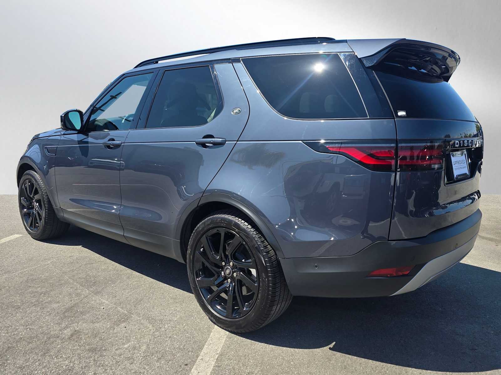 2025 Land Rover Discovery S