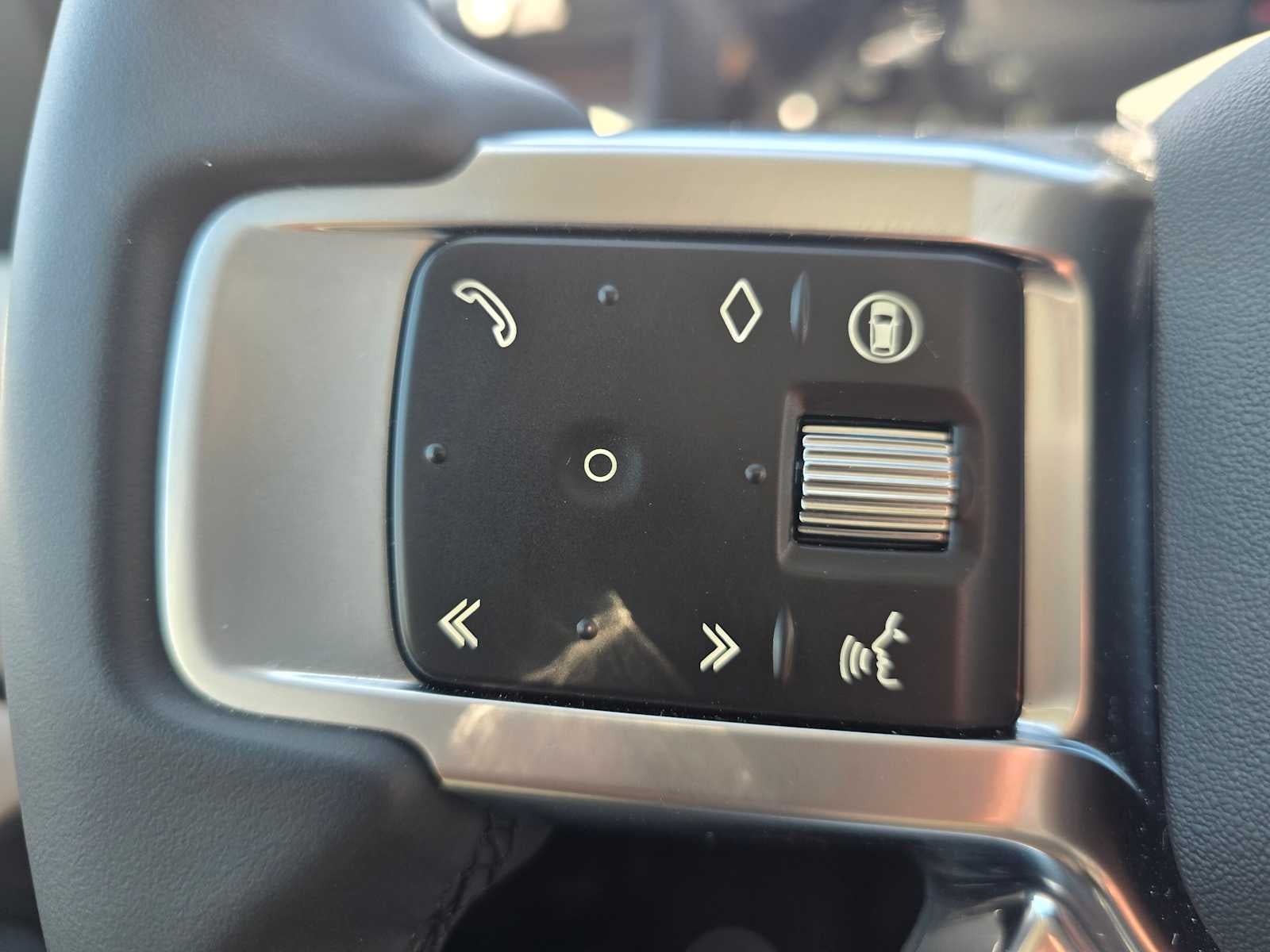 2025 Land Rover Discovery S