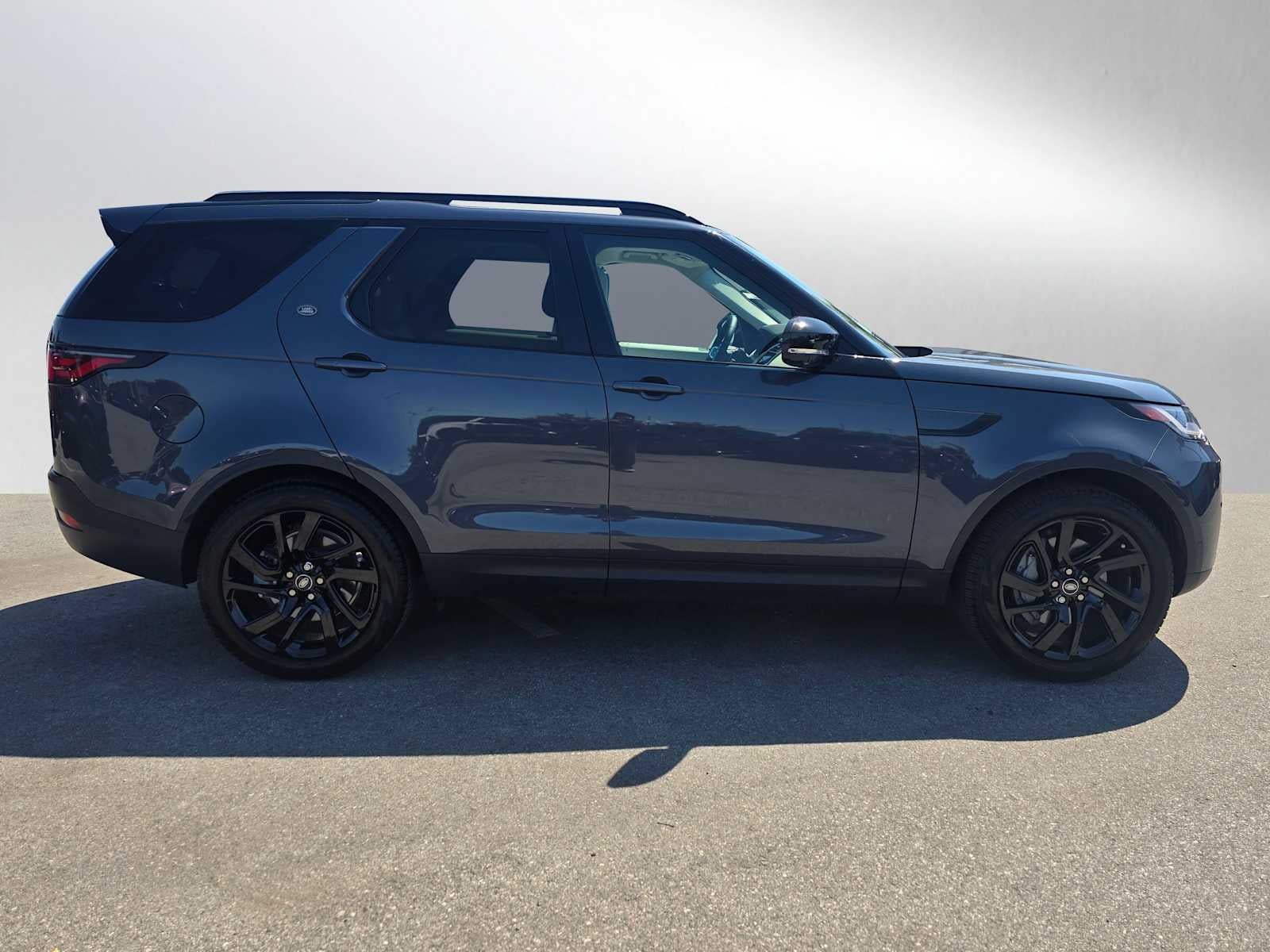 2025 Land Rover Discovery S