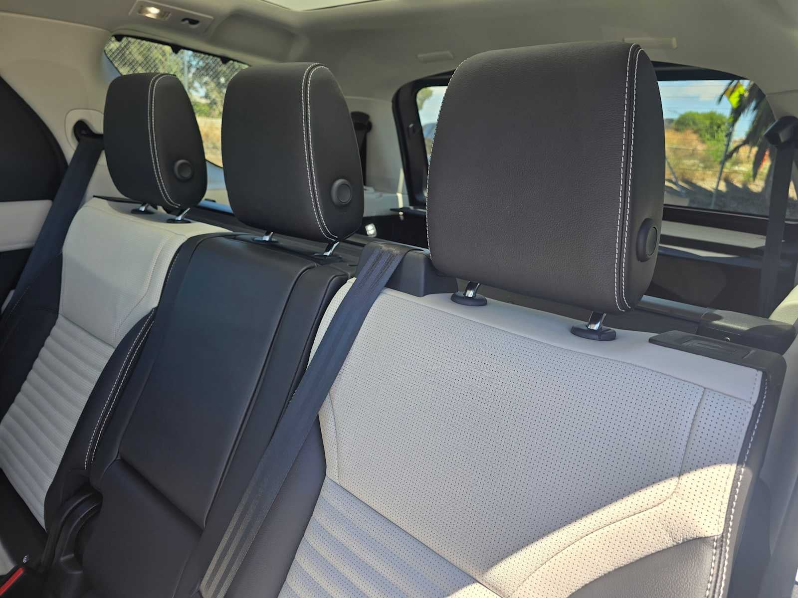 2025 Land Rover Discovery S