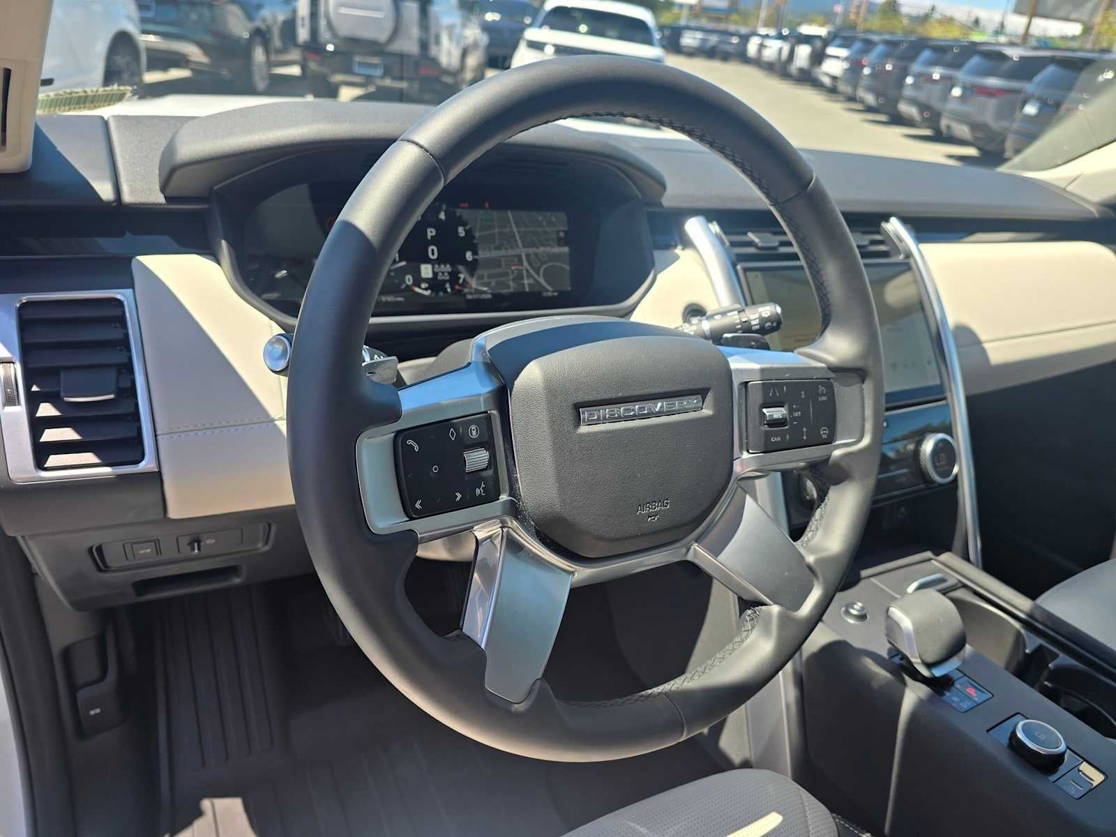 2025 Land Rover Discovery S