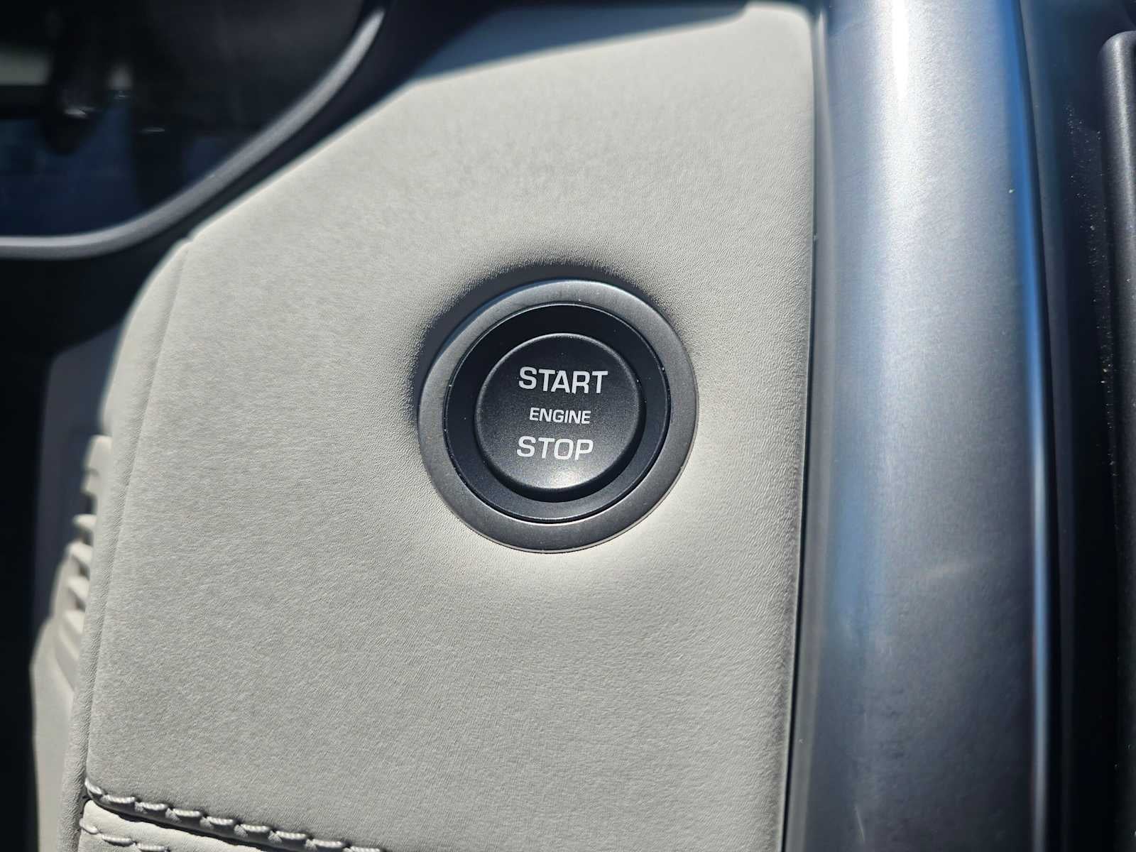 2025 Land Rover Discovery S