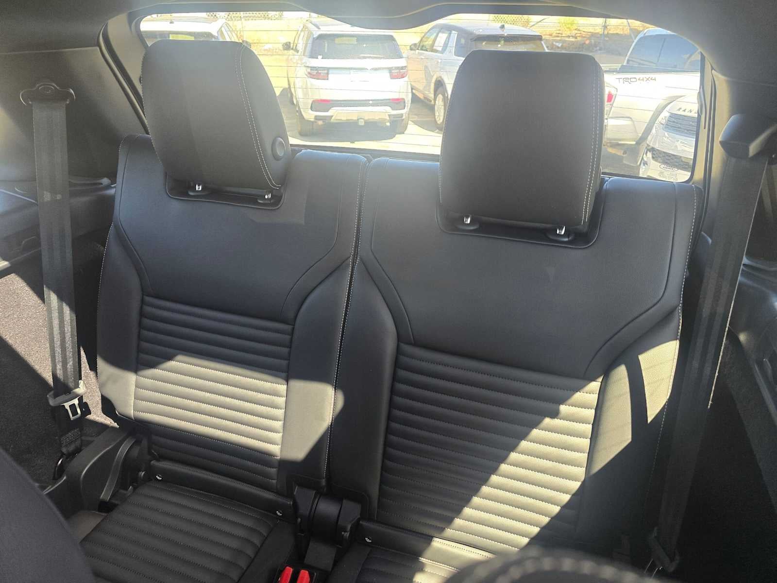 2025 Land Rover Discovery S