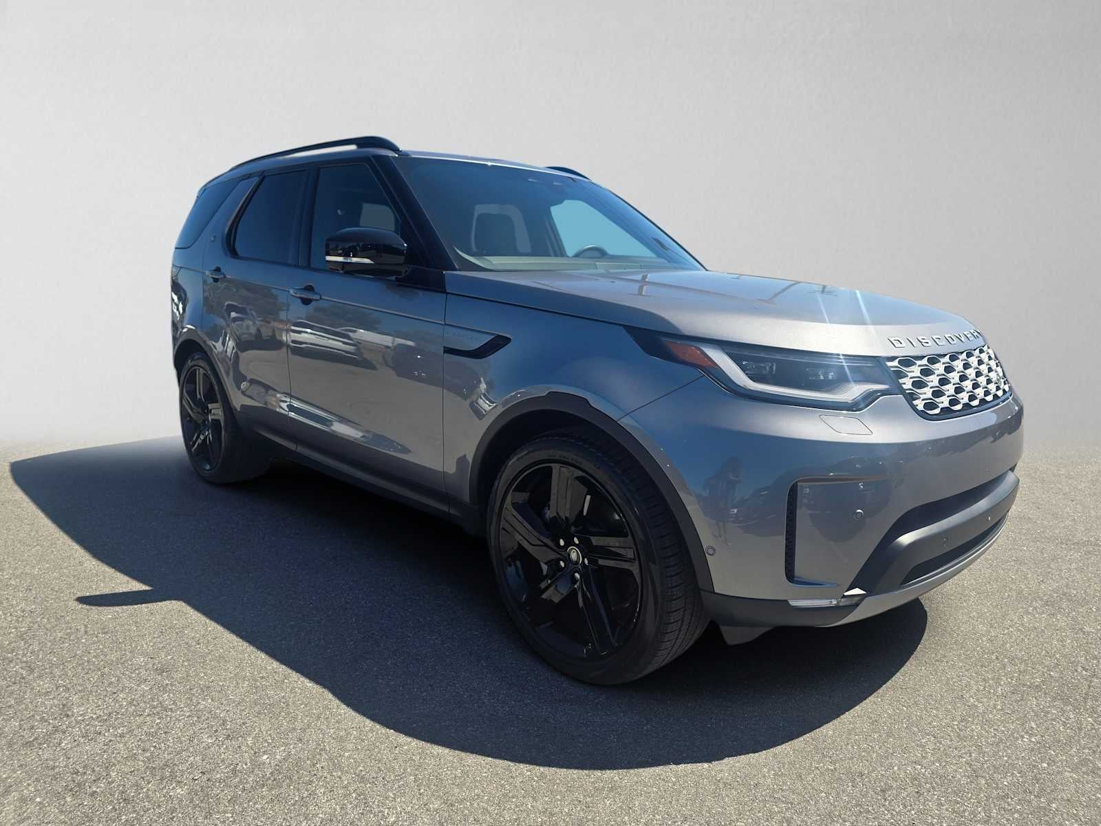 2025 Land Rover Discovery S