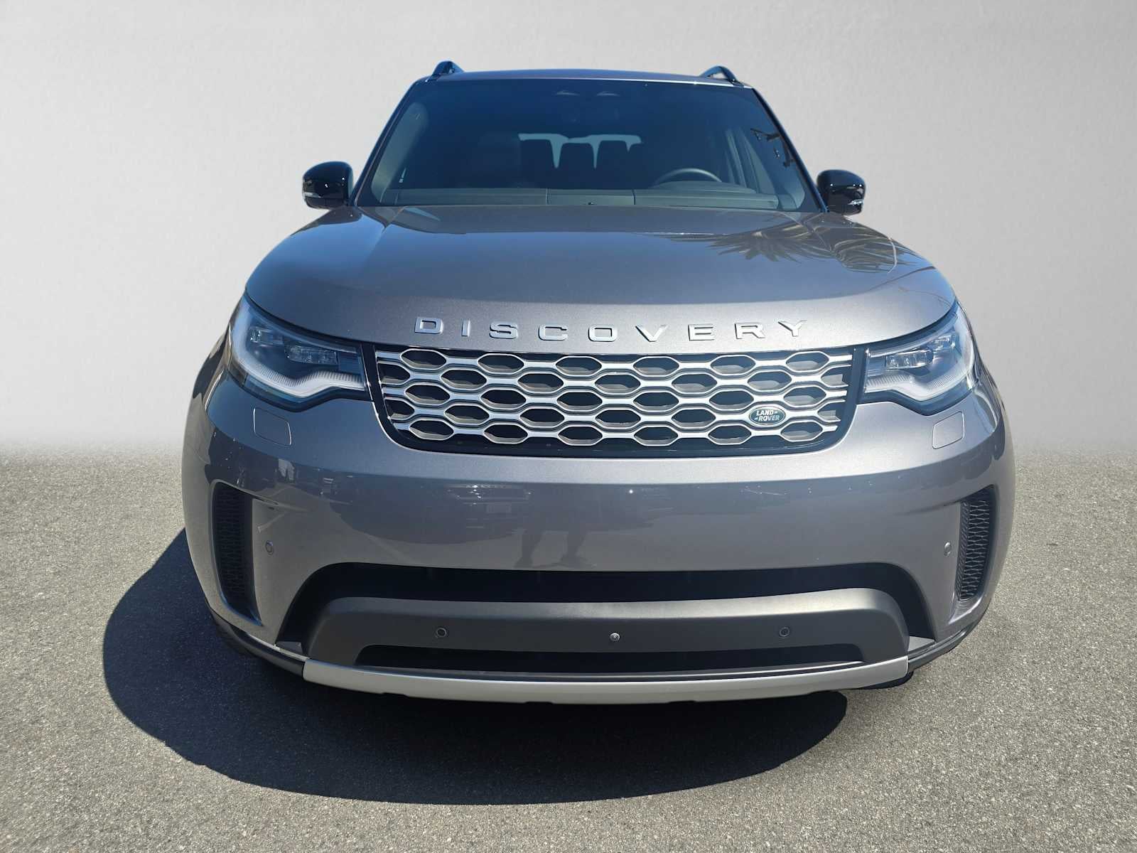 2025 Land Rover Discovery S