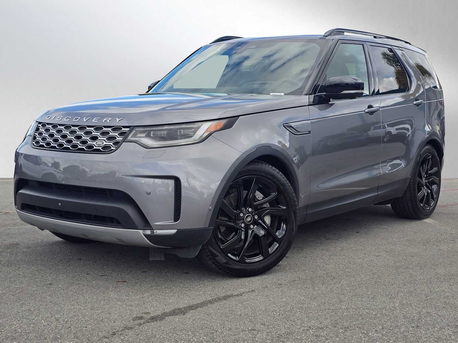 2025 Land Rover Discovery S