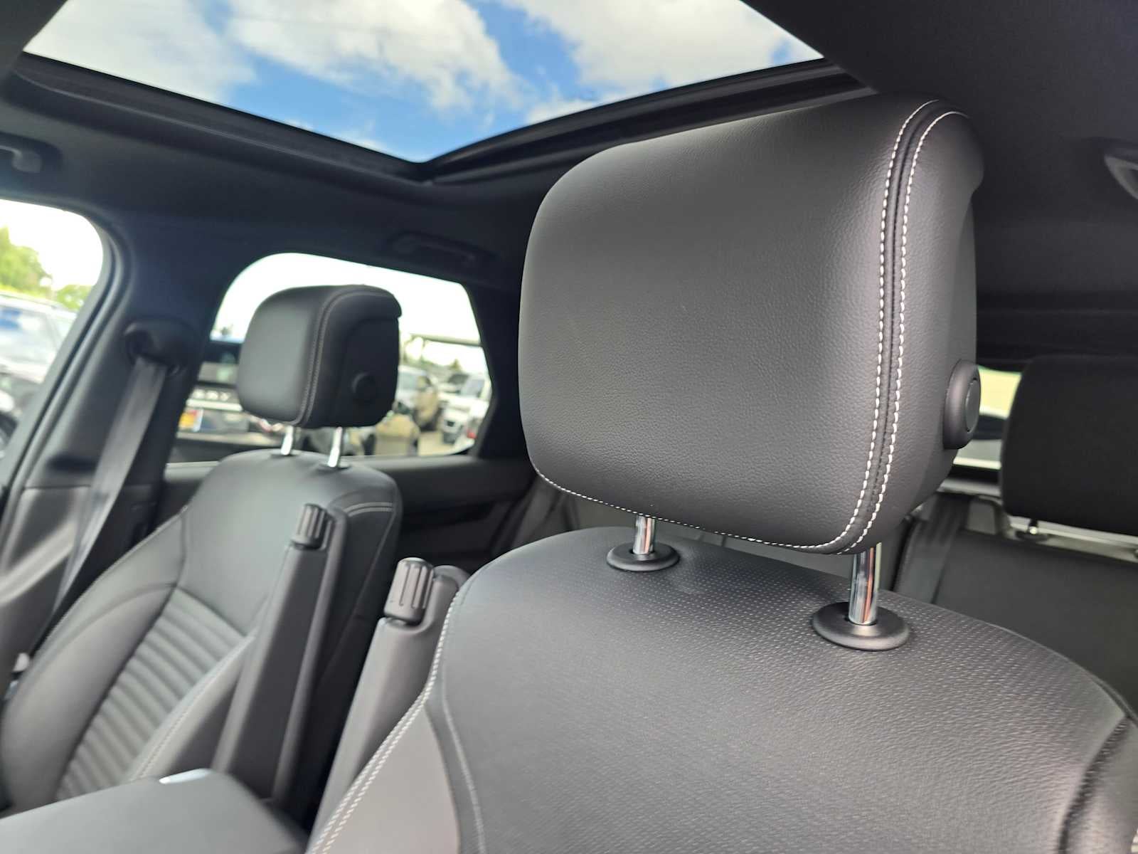 2025 Land Rover Discovery S