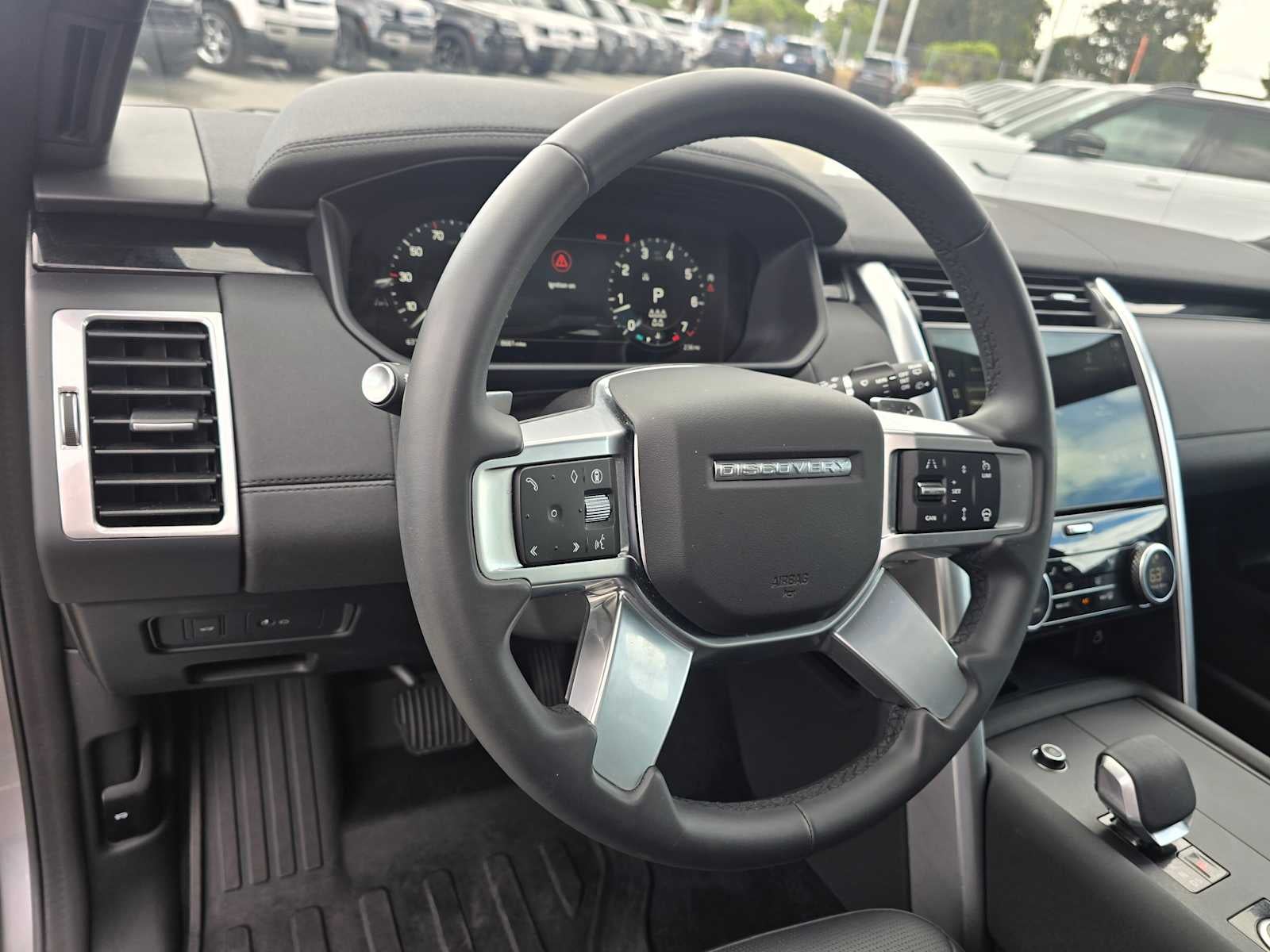 2025 Land Rover Discovery S