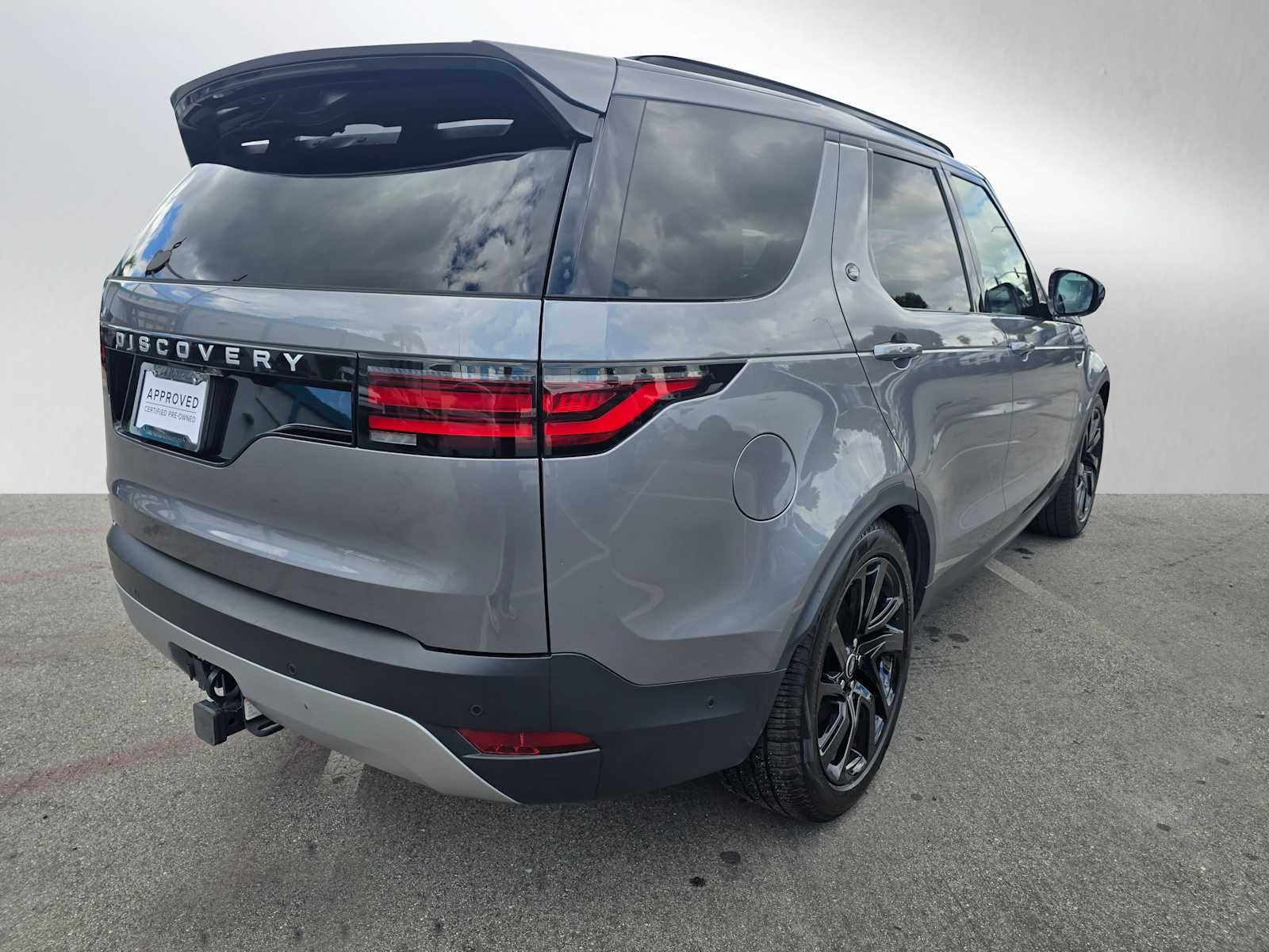 2025 Land Rover Discovery S