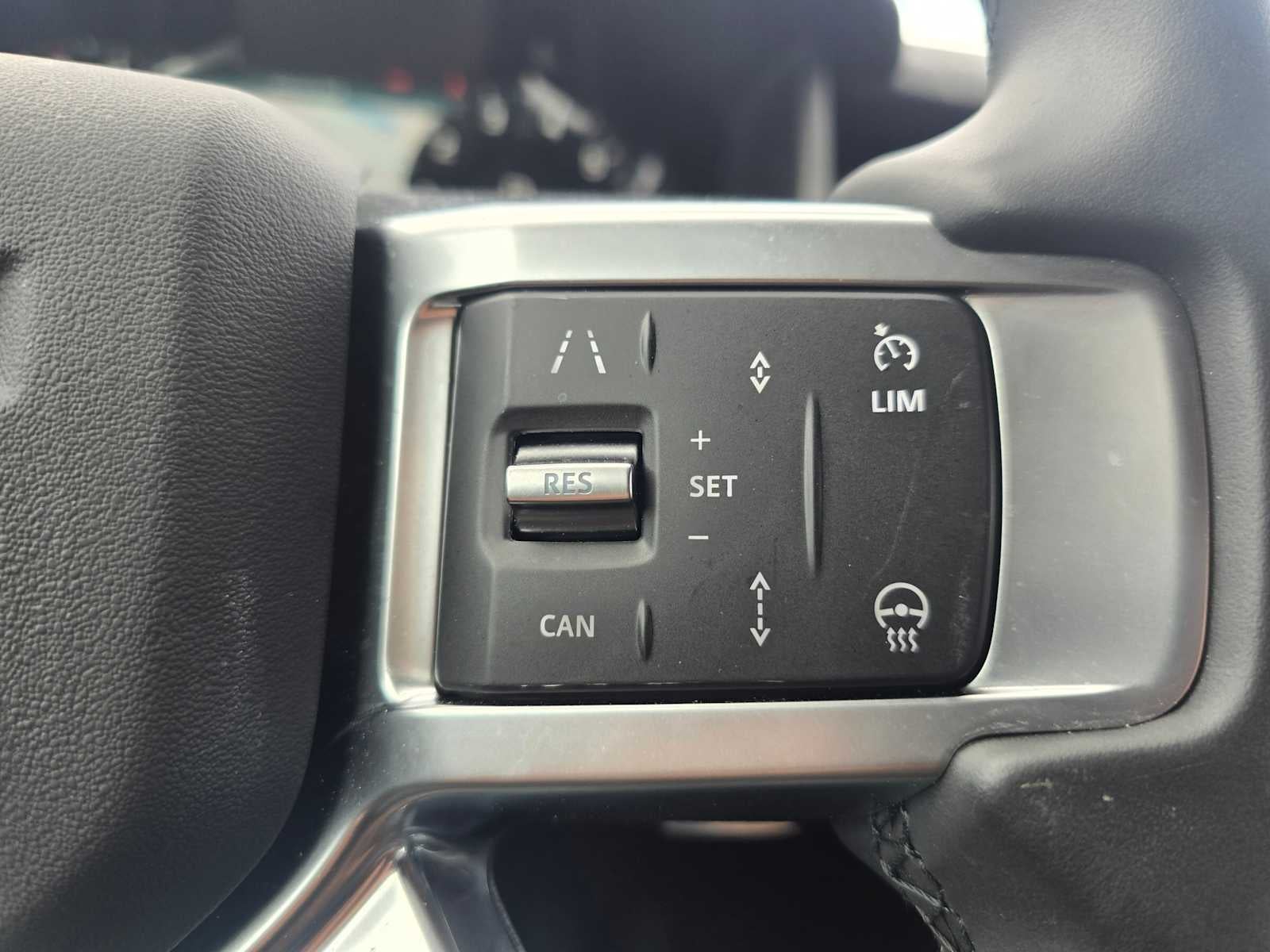 2025 Land Rover Discovery S