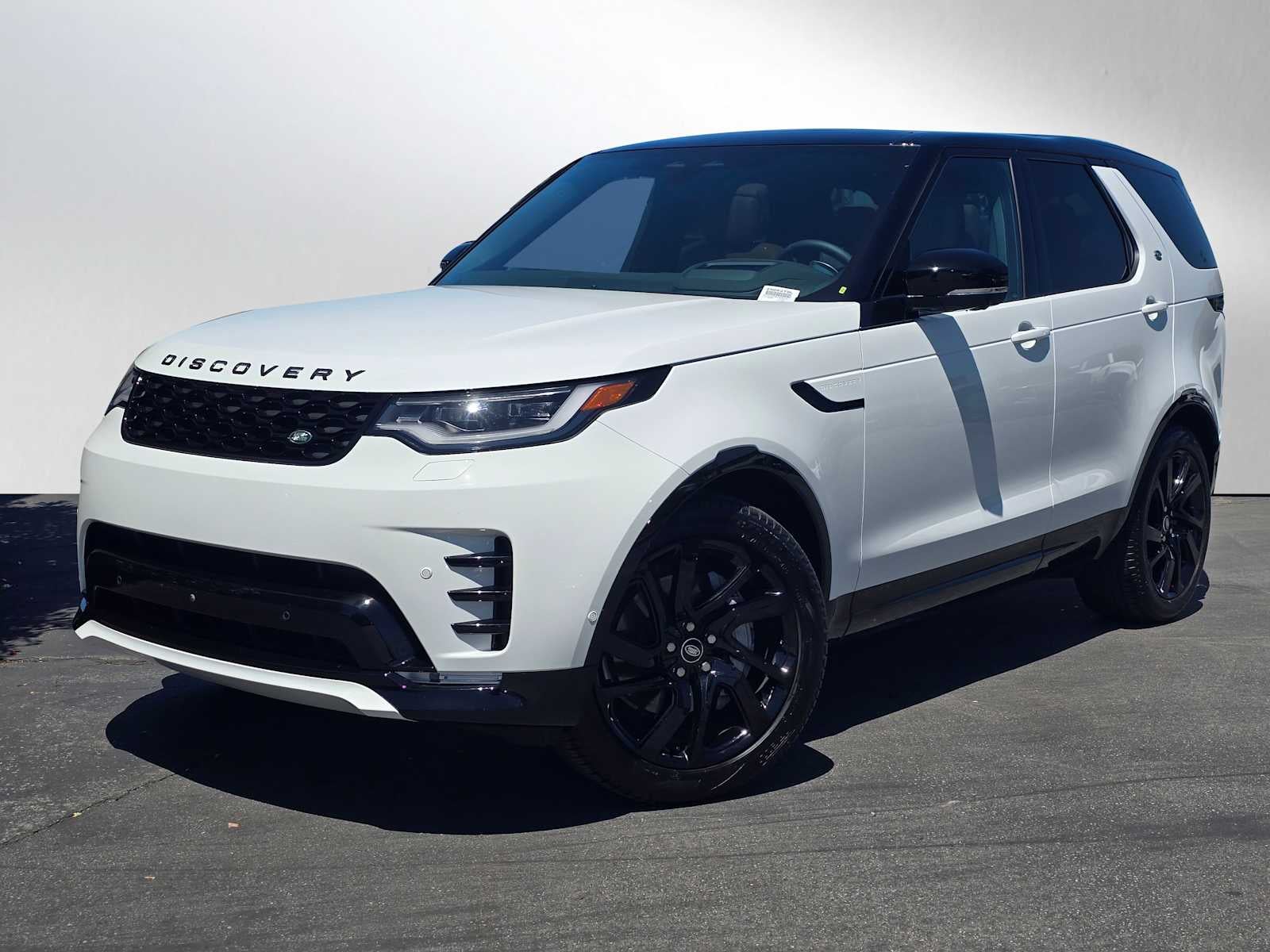 2025 Land Rover Discovery Dynamic SE