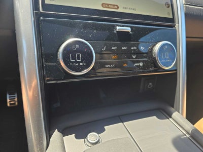 2025 Land Rover Discovery Dynamic SE