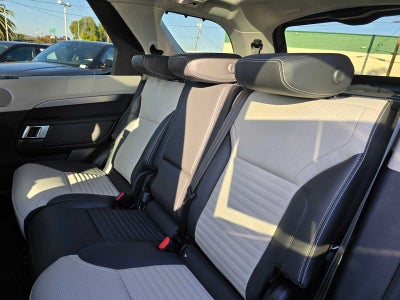 2025 Land Rover Discovery Dynamic SE