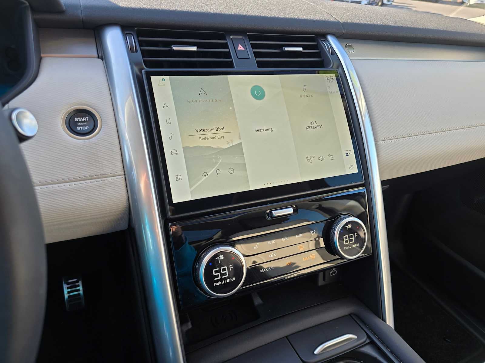 2025 Land Rover Discovery Dynamic SE