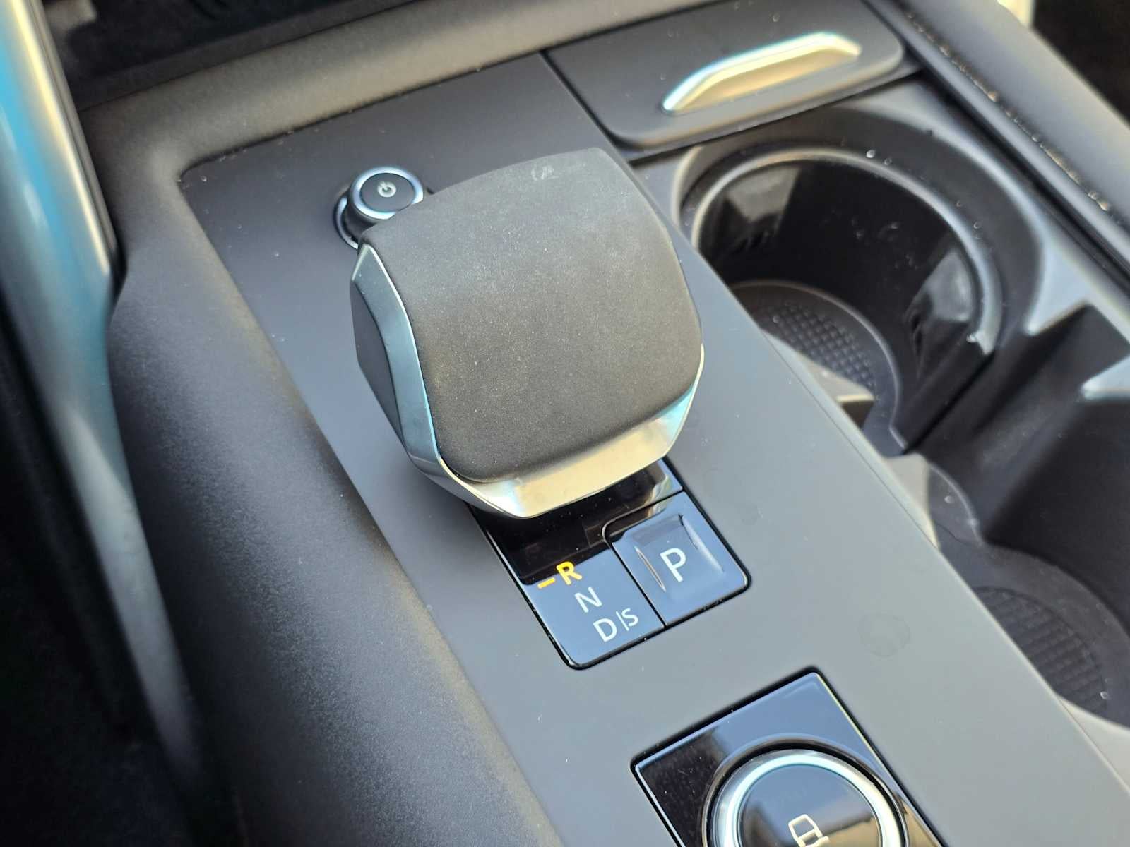 2025 Land Rover Discovery Dynamic SE