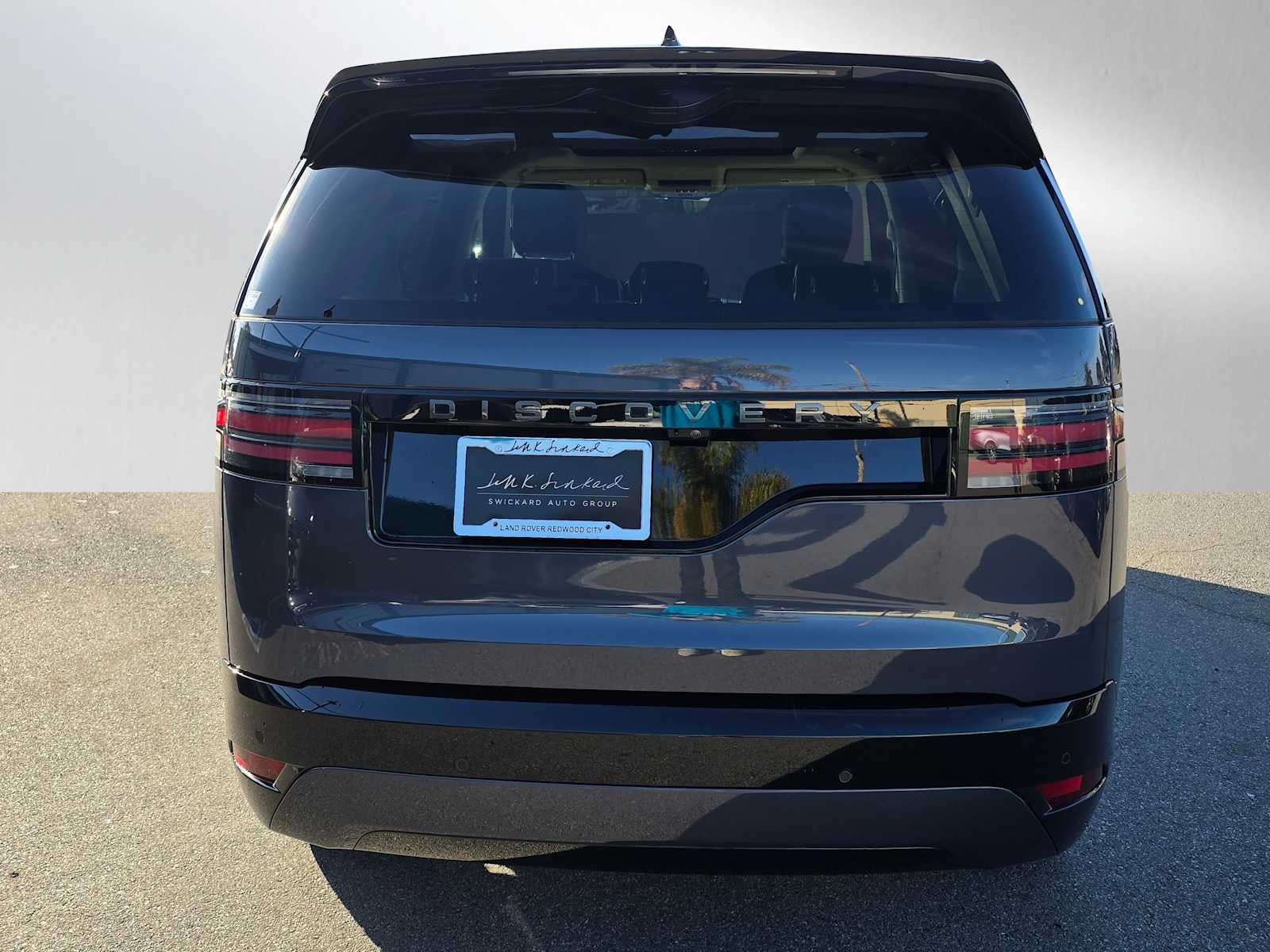 2025 Land Rover Discovery Dynamic SE