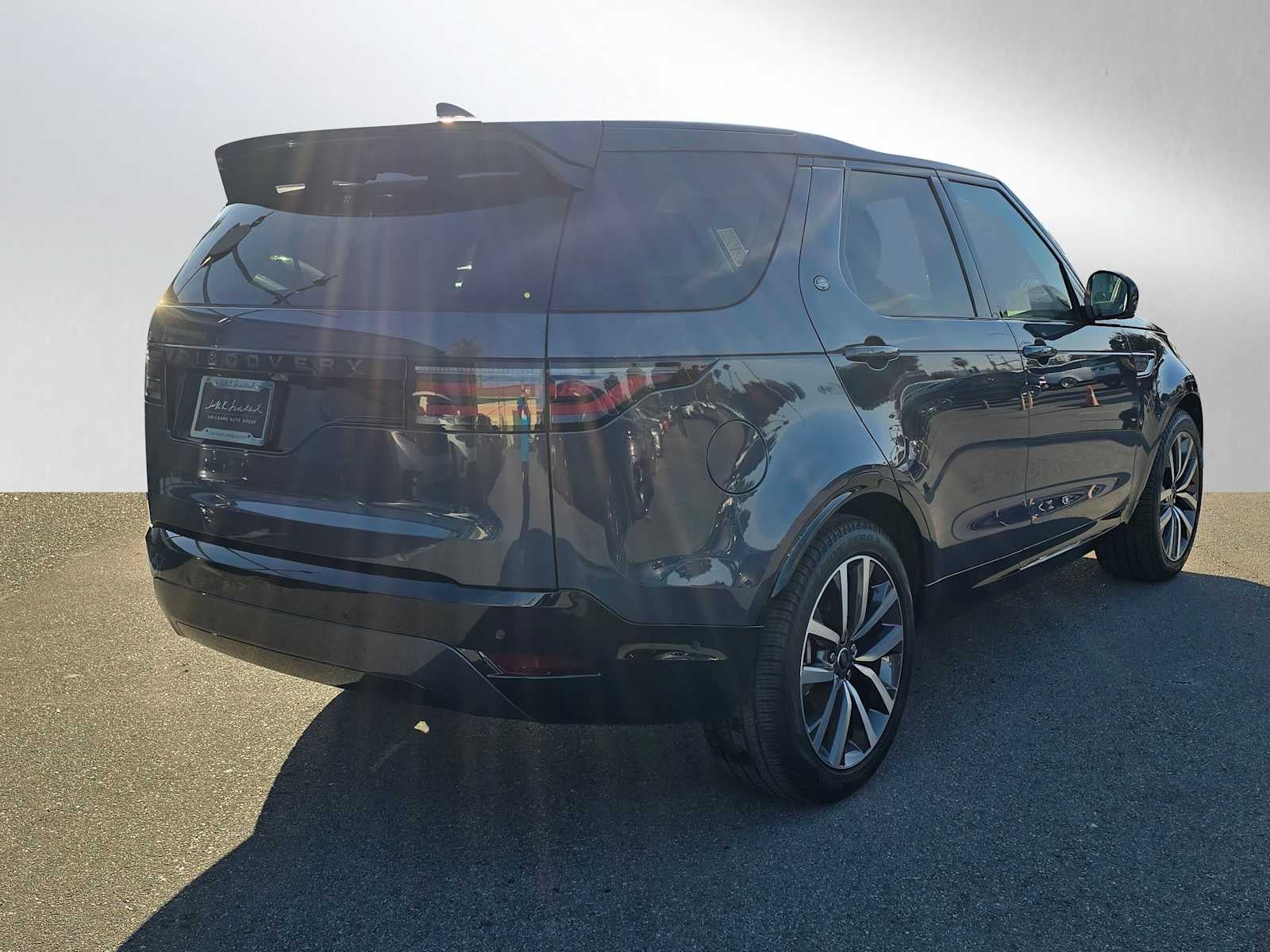 2025 Land Rover Discovery Dynamic SE