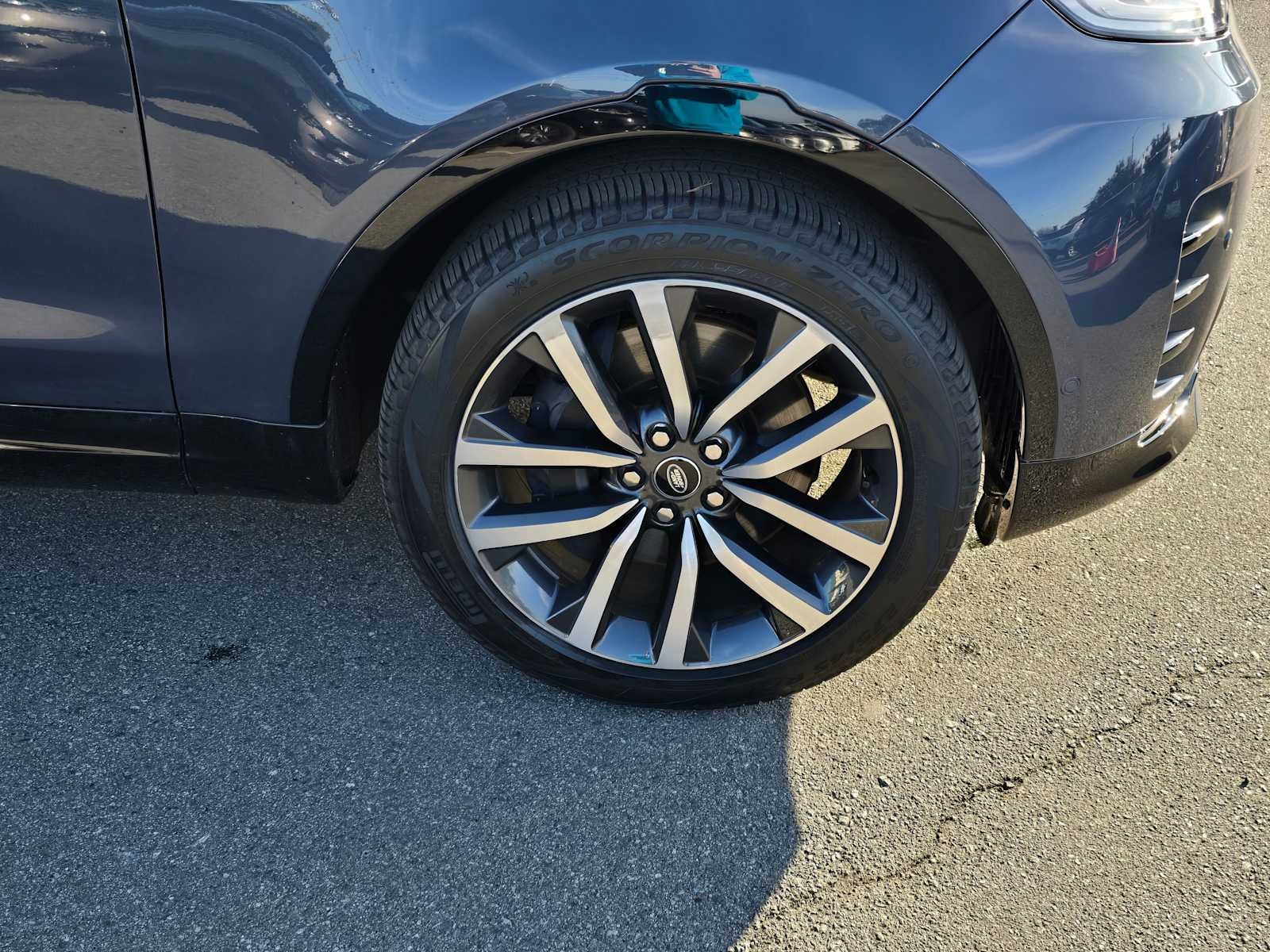 2025 Land Rover Discovery Dynamic SE