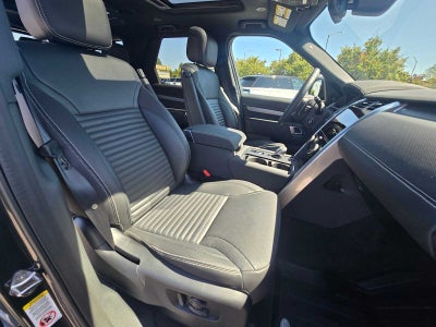 2025 Land Rover Discovery Dynamic SE