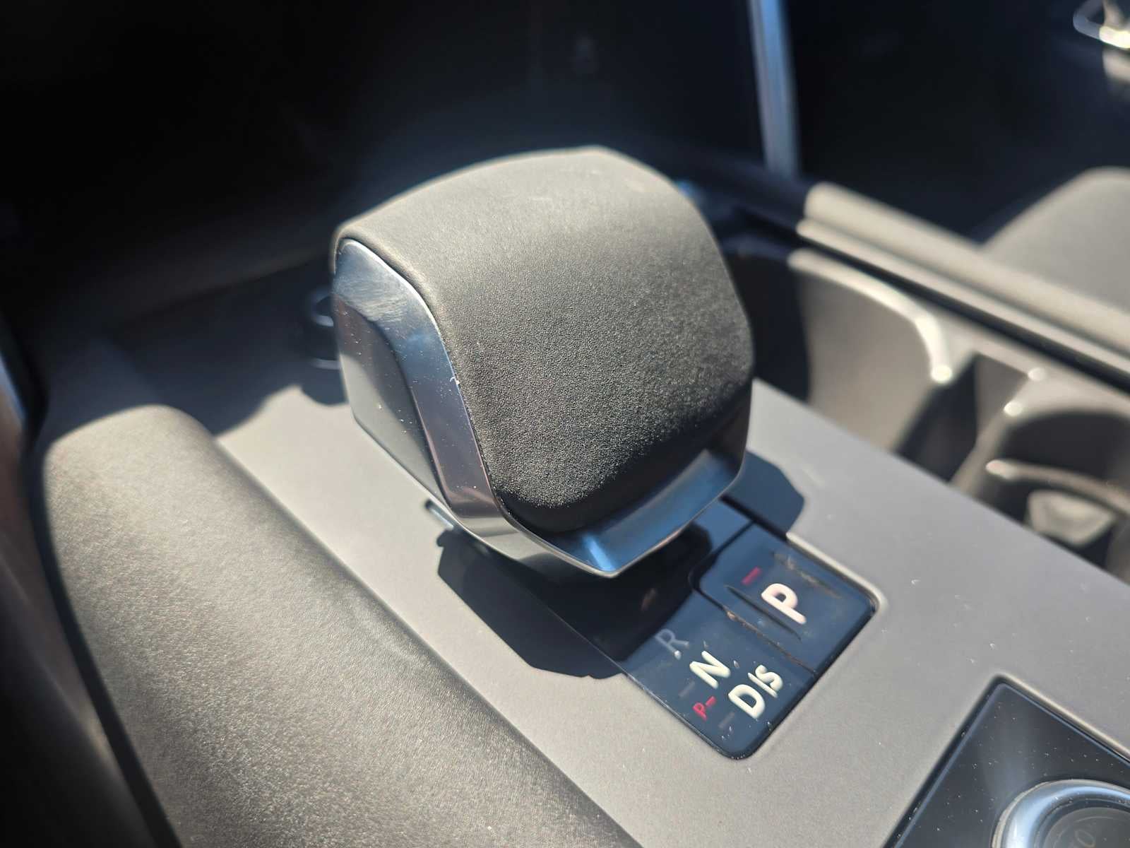 2025 Land Rover Discovery Dynamic SE