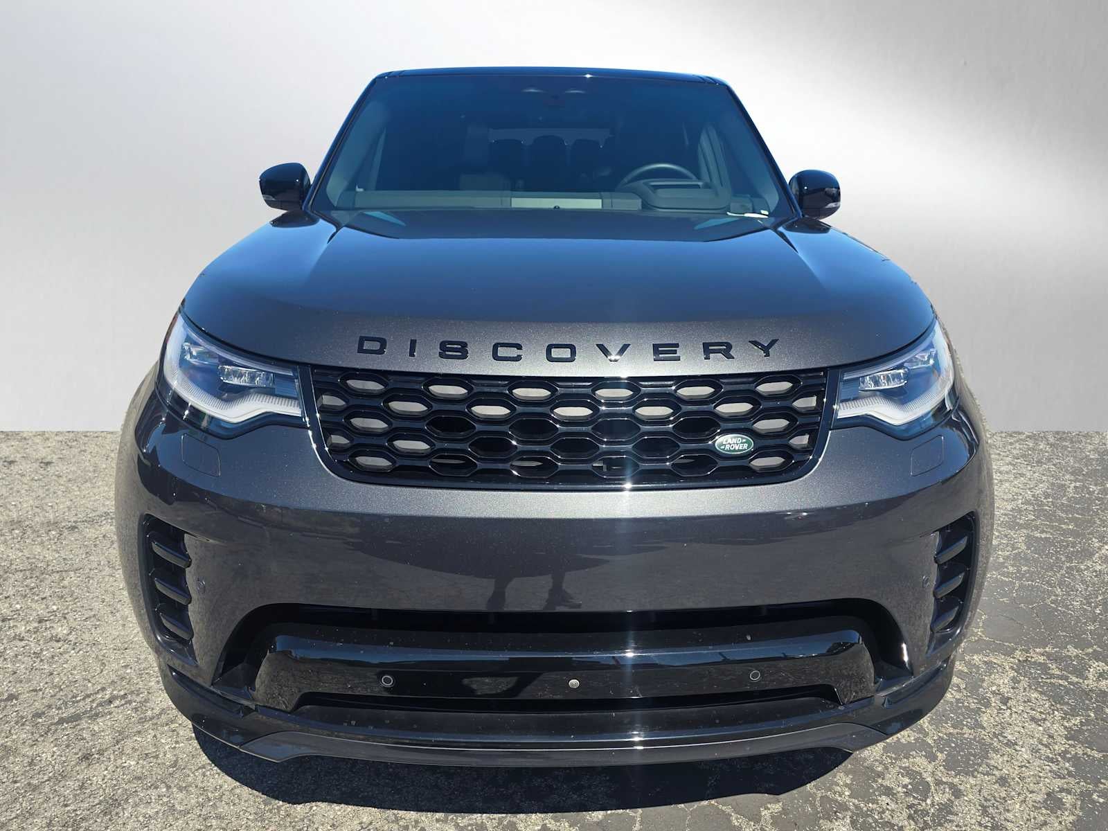 2025 Land Rover Discovery Dynamic SE