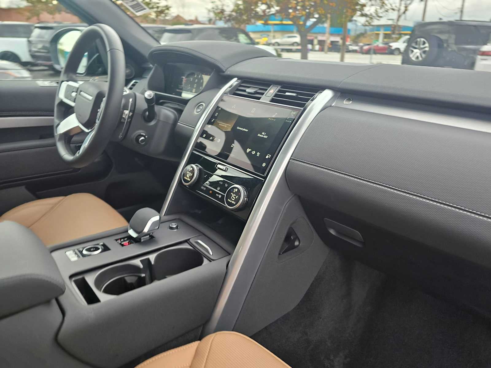 2025 Land Rover Discovery Dynamic SE