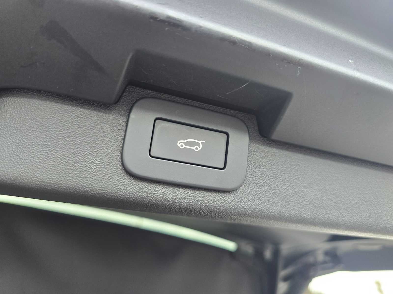 2025 Land Rover Discovery Dynamic SE