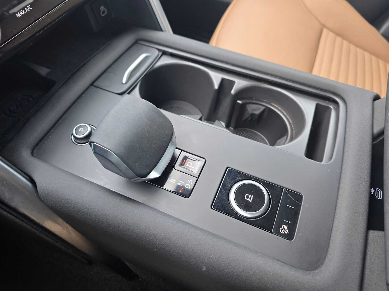 2025 Land Rover Discovery Dynamic SE