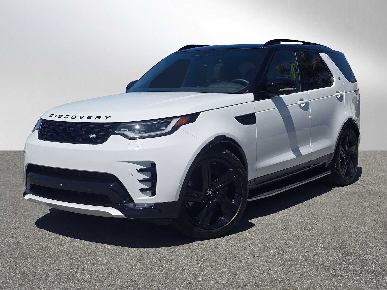 2025 Land Rover Discovery Dynamic SE