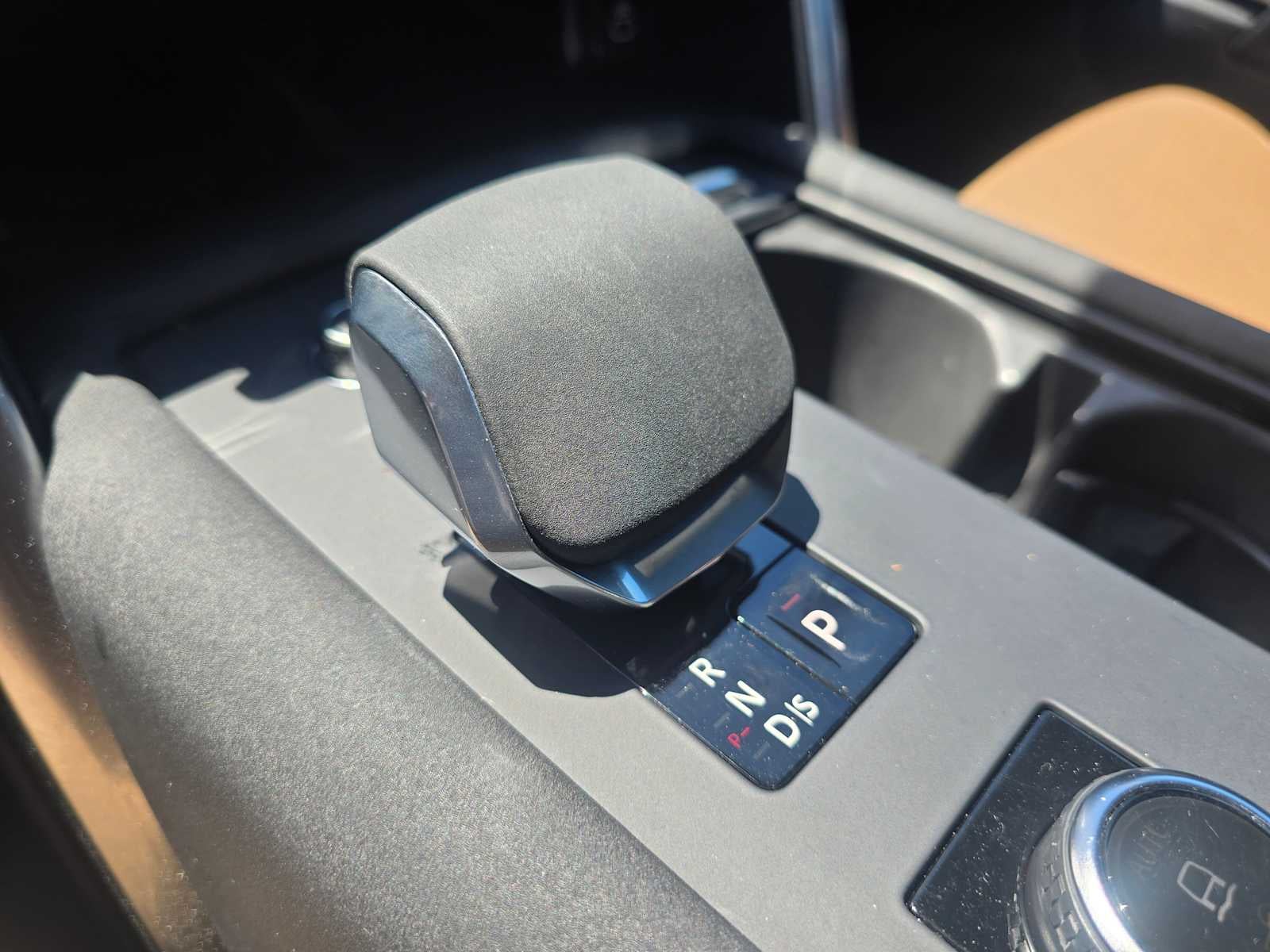 2025 Land Rover Discovery Dynamic SE
