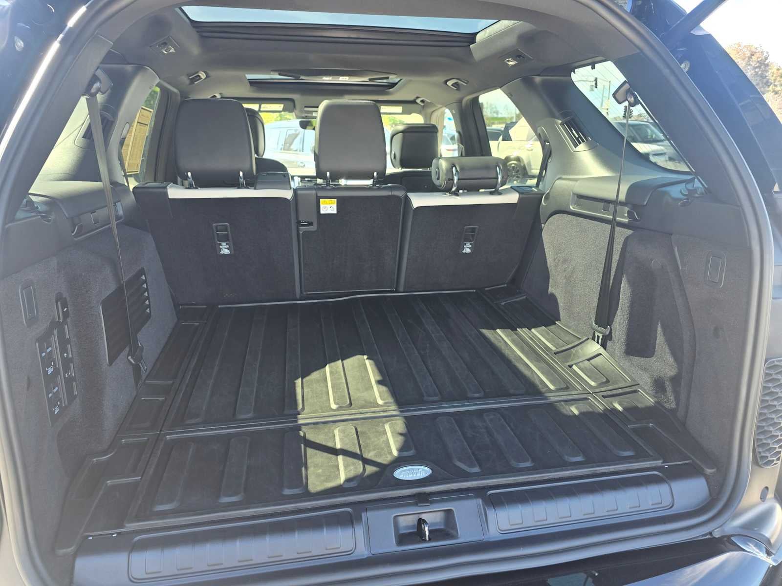 2023 Land Rover Discovery S R-Dynamic