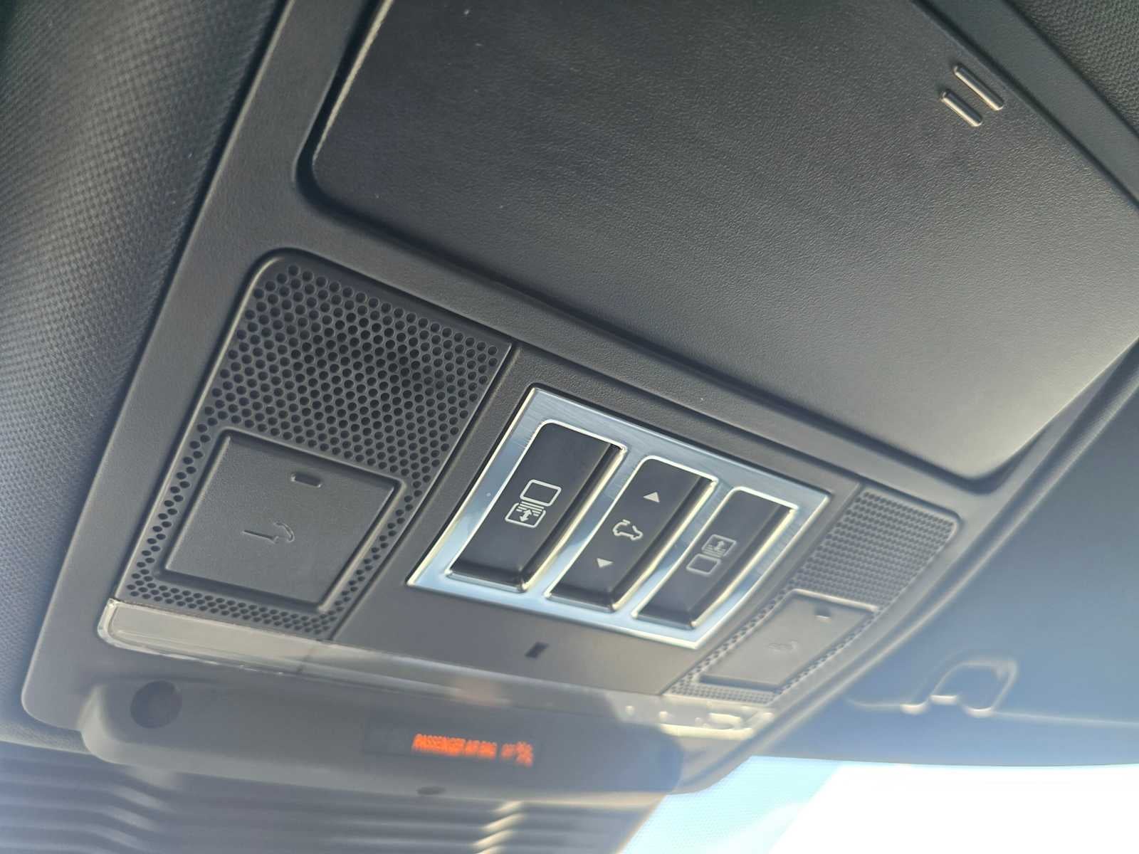 2023 Land Rover Discovery S R-Dynamic