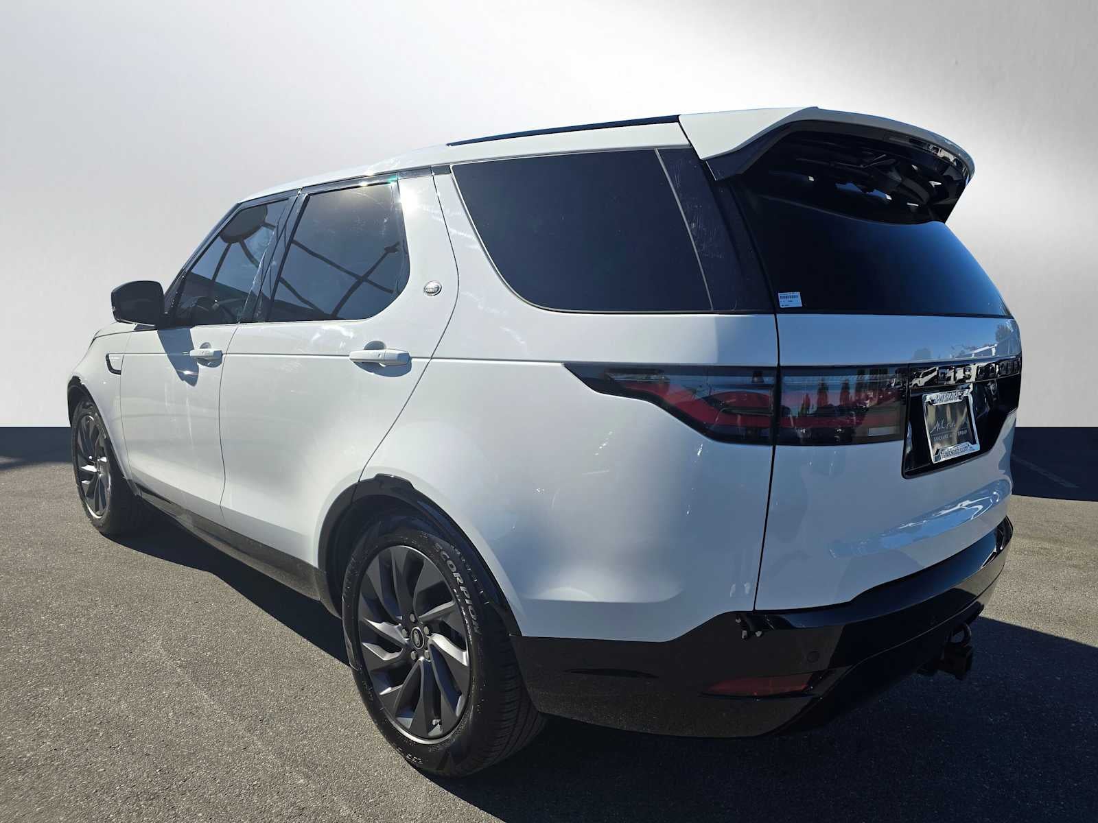 2023 Land Rover Discovery S R-Dynamic