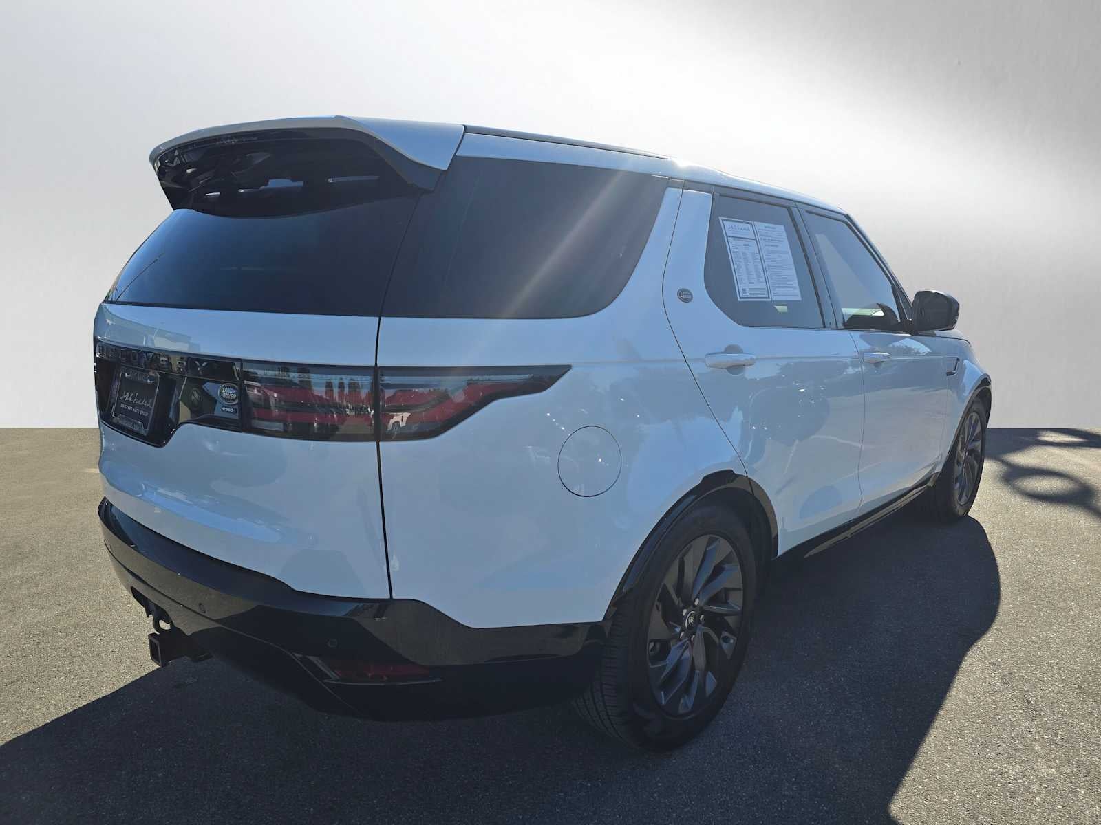 2023 Land Rover Discovery S R-Dynamic